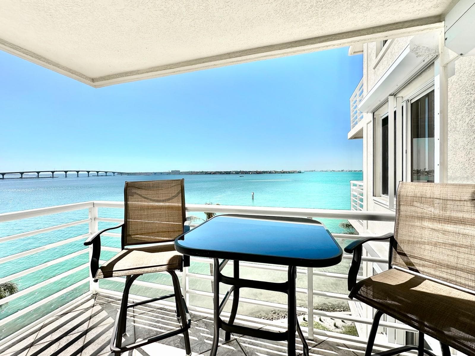 Condominium at 6105 BAHIA DEL MAR CIR #682, ST PETERSBURG, photo 7 of 35