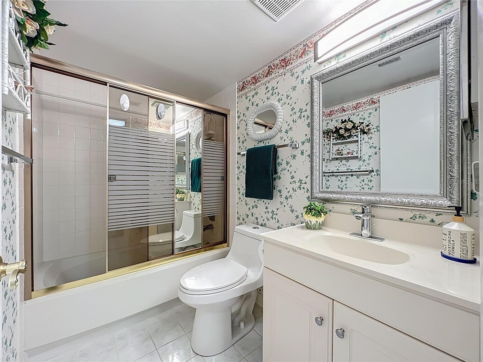 Condominium at 130 JASMINE WOODS CT #10D, DELTONA, photo 28 of 77