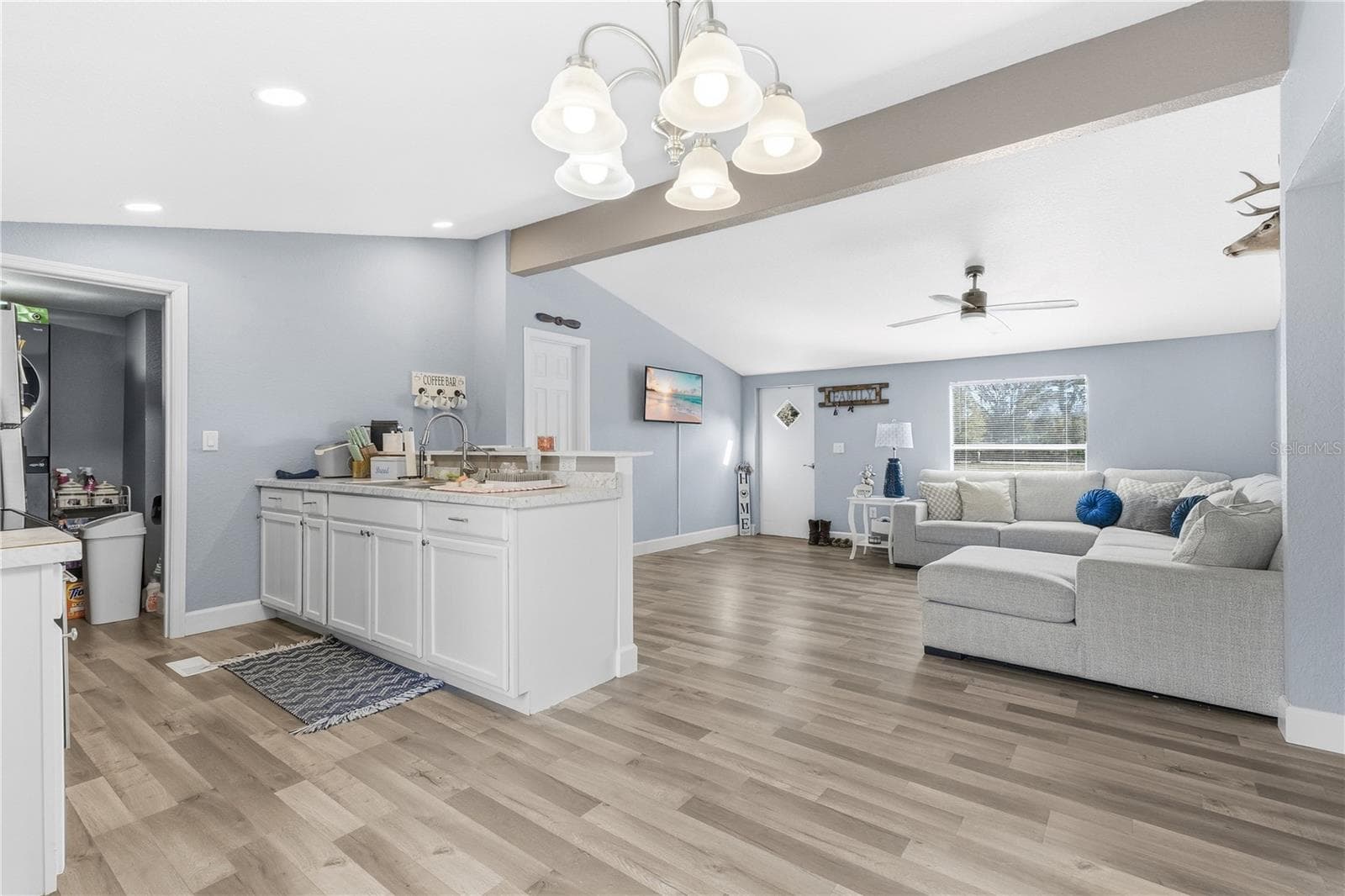 Manufactured Home at 10810 SPORTSMAN TRL, LAKELAND, photo 6 of 30