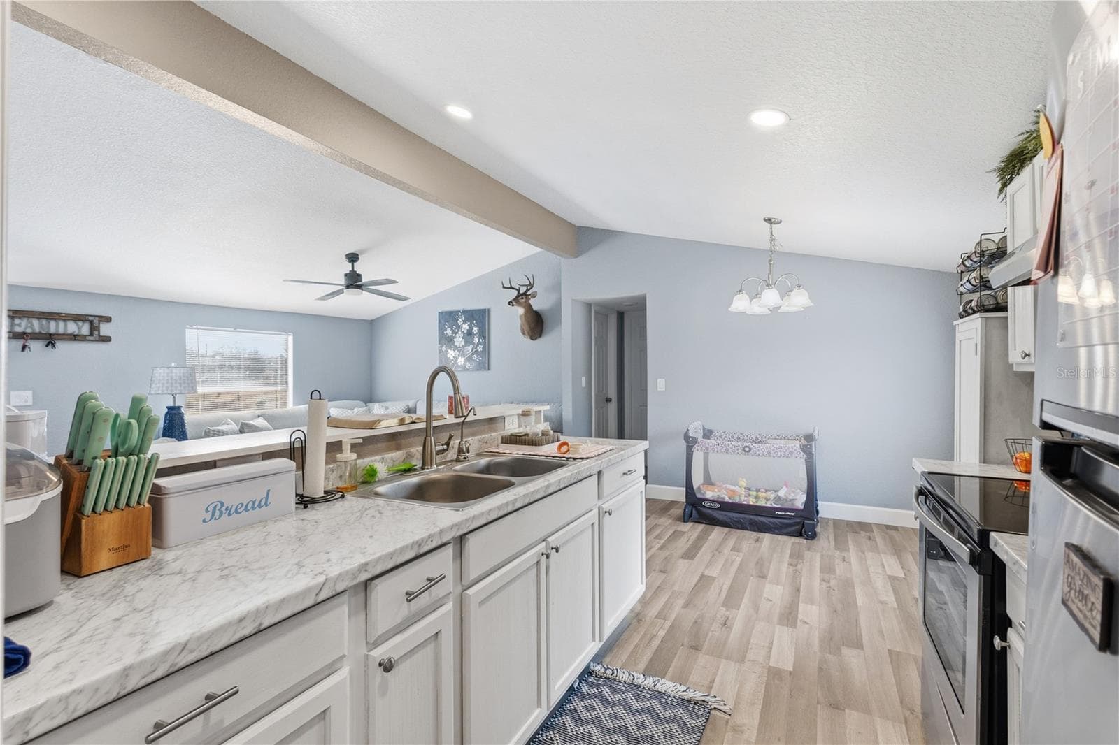 Manufactured Home at 10810 SPORTSMAN TRL, LAKELAND, photo 10 of 30