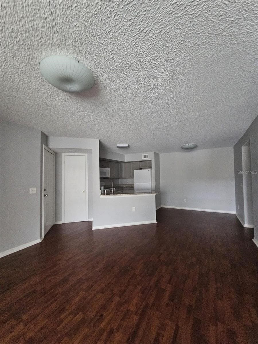 Condominium at 4532 COMMANDER DR #2122, ORLANDO, photo 6 of 13