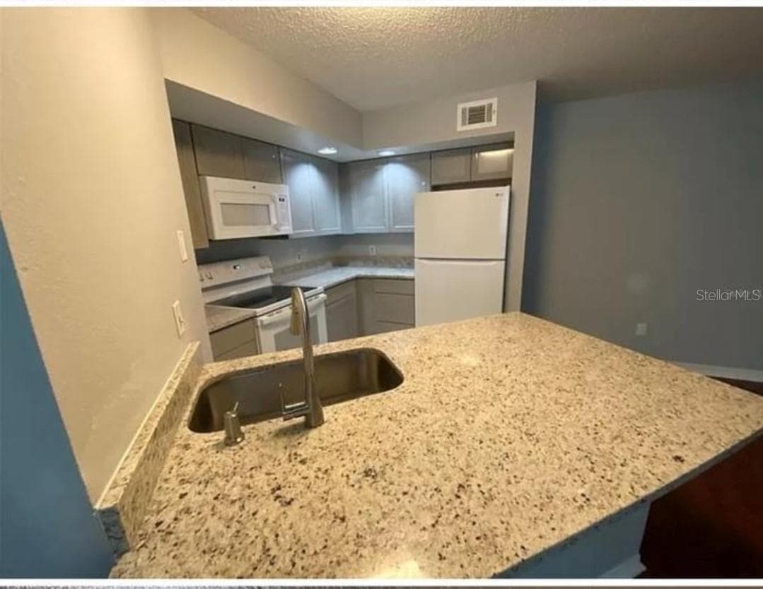 Condominium at 4532 COMMANDER DR #2122, ORLANDO, photo 8 of 13