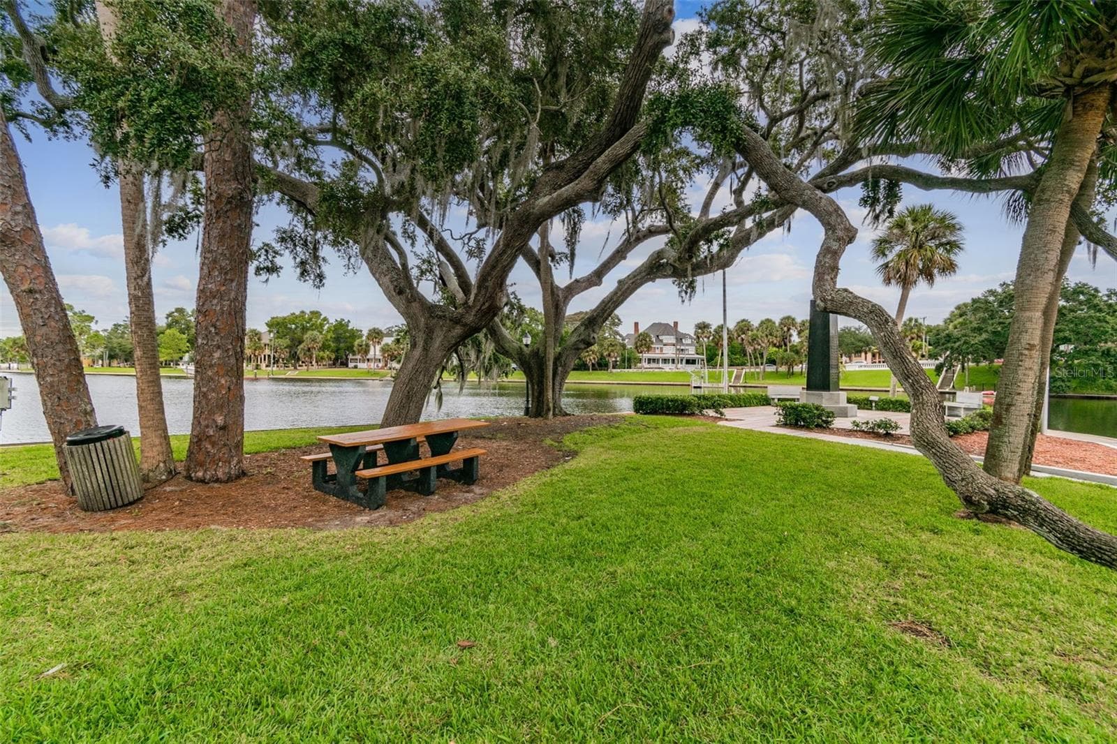 Spring Bayou Monument 1.4 miles from home - 928 OAKVIEW RD, TARPON SPRINGS