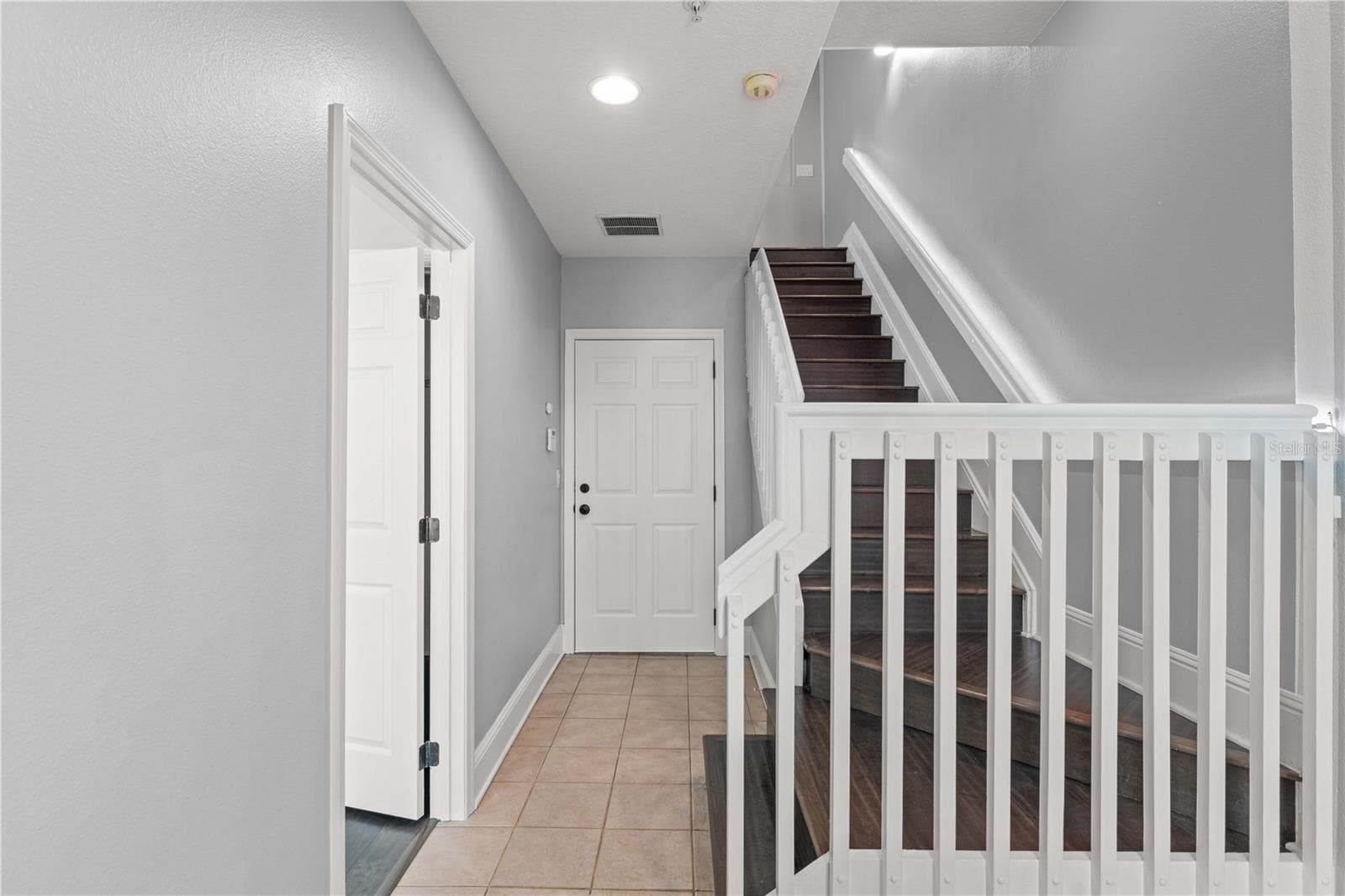 Private entrance from attached 2-car garage.. - 1563 COMMON WAY RD, ORLANDO