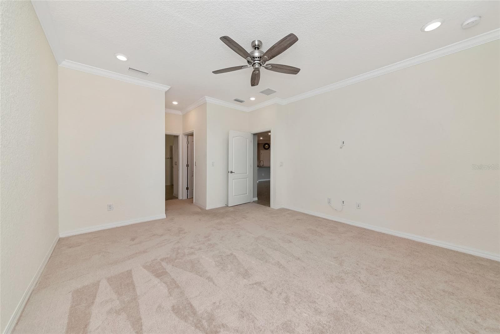 Single Family Residence at 10202 MARBELLA DR, BRADENTON, photo 21 of 68