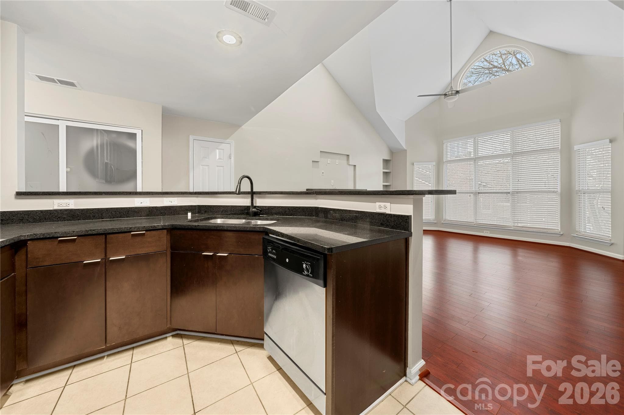 Condominium at Charlotte, photo 8 of 31
