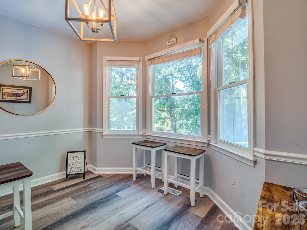 Breakfast Nook - 1015 Quail Circle, Salisbury