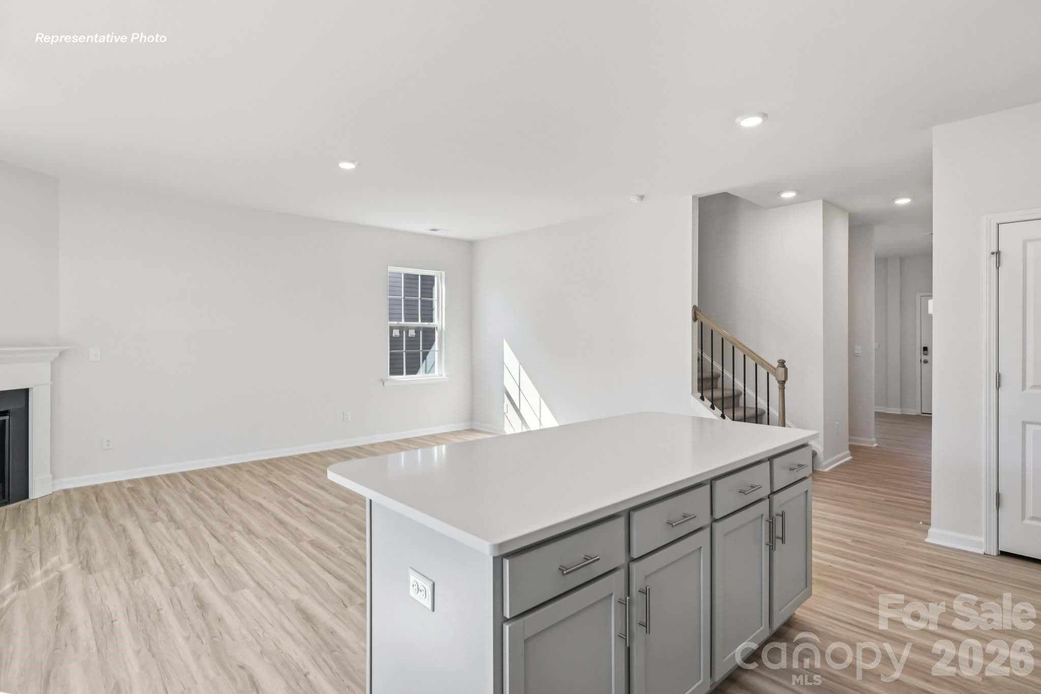Single Family Residence at 552 Dazzle Loop, Newton, photo 13 of 64