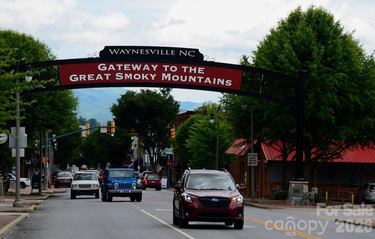historic downtown Waynesville is nearby - 129 Mallard Loop, Waynesville