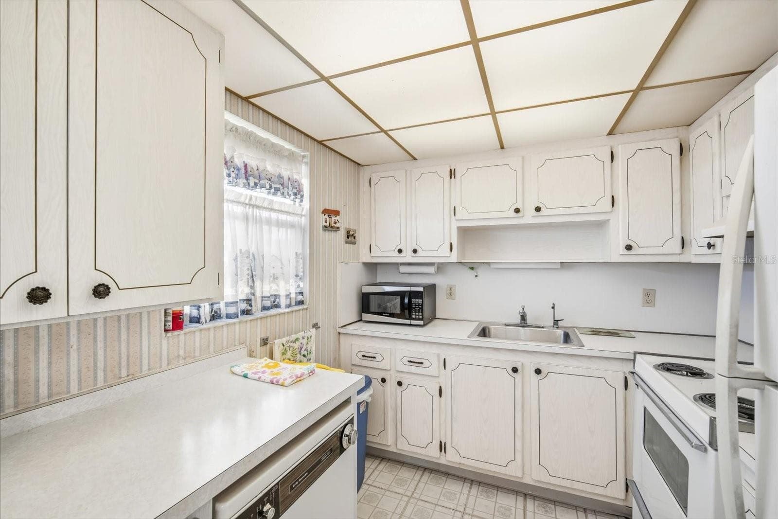 Condominium at 202 BEDFORD ST #49, SUN CITY CENTER, photo 14 of 37