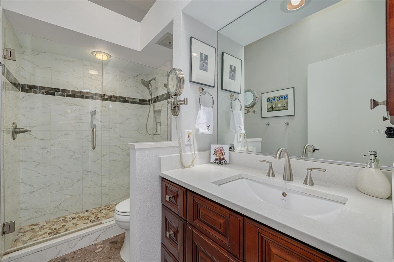 Guest Bathroom - 2613 59TH ST S, GULFPORT