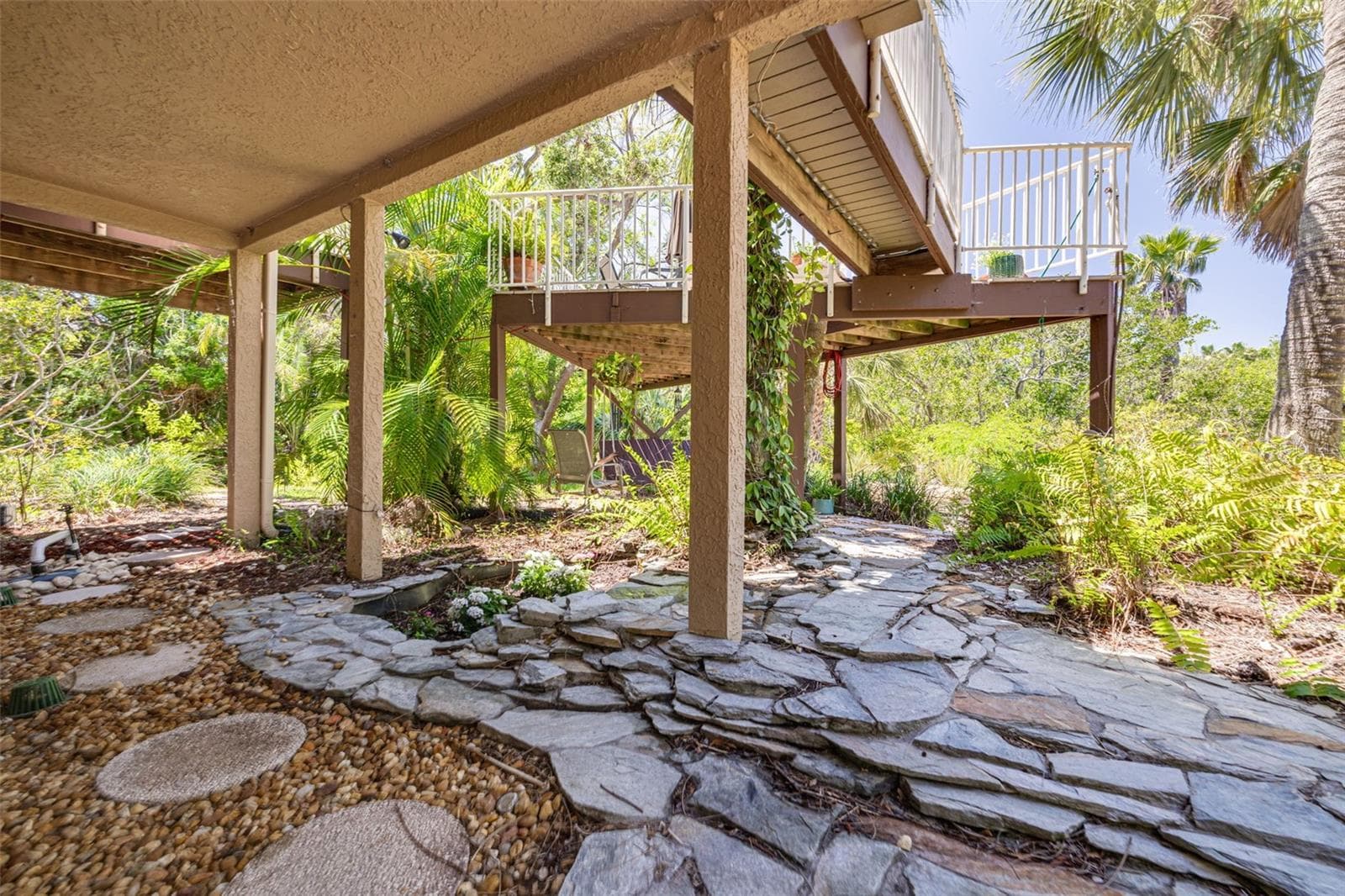 Outdoor oasis - 2613 59TH ST S, GULFPORT