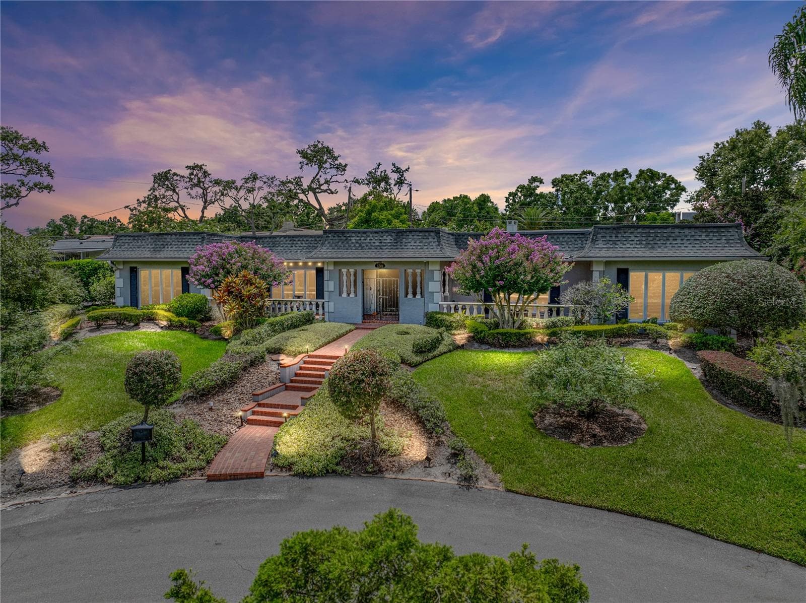 Evening Front - 1249 LAKE POINT DR, LAKELAND