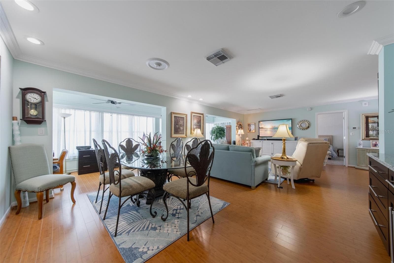 Condominium at 5020 BRITTANY DR S #324, ST PETERSBURG, photo 8 of 39