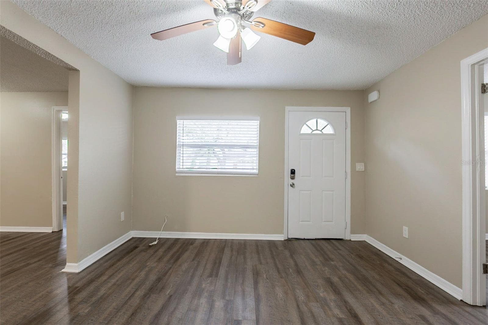 Single Family Residence at 2115 E ELLICOTT ST, TAMPA, photo 14 of 32