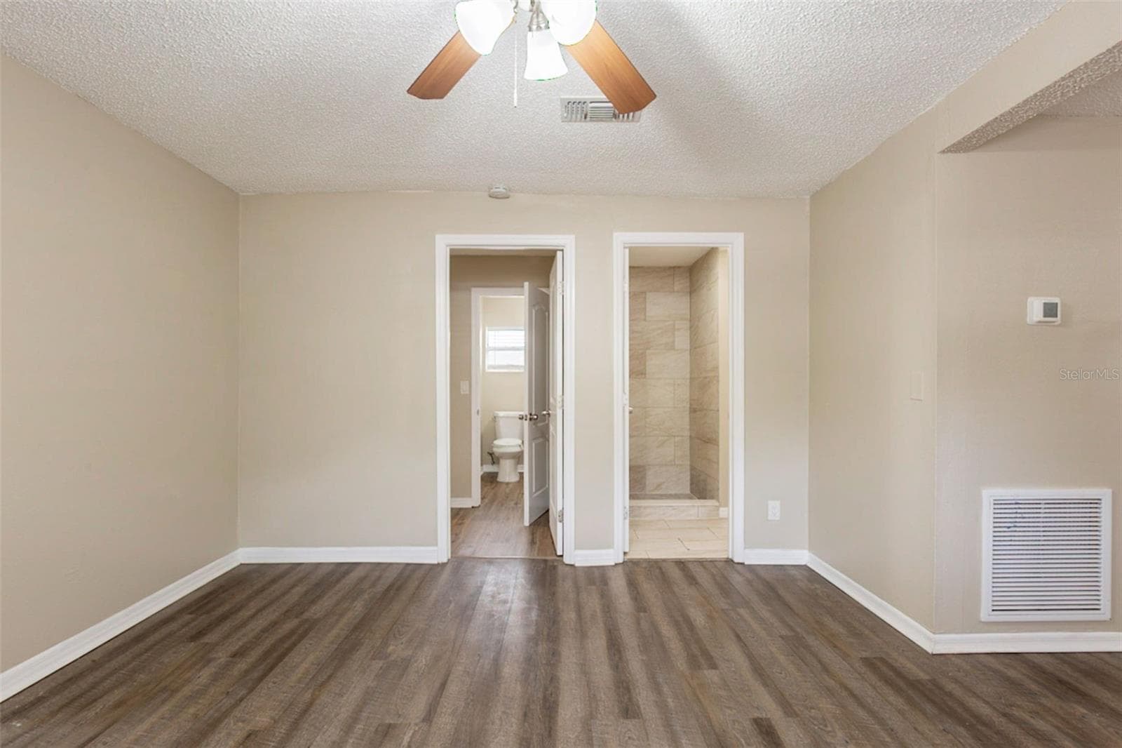 Single Family Residence at 2115 E ELLICOTT ST, TAMPA, photo 16 of 32