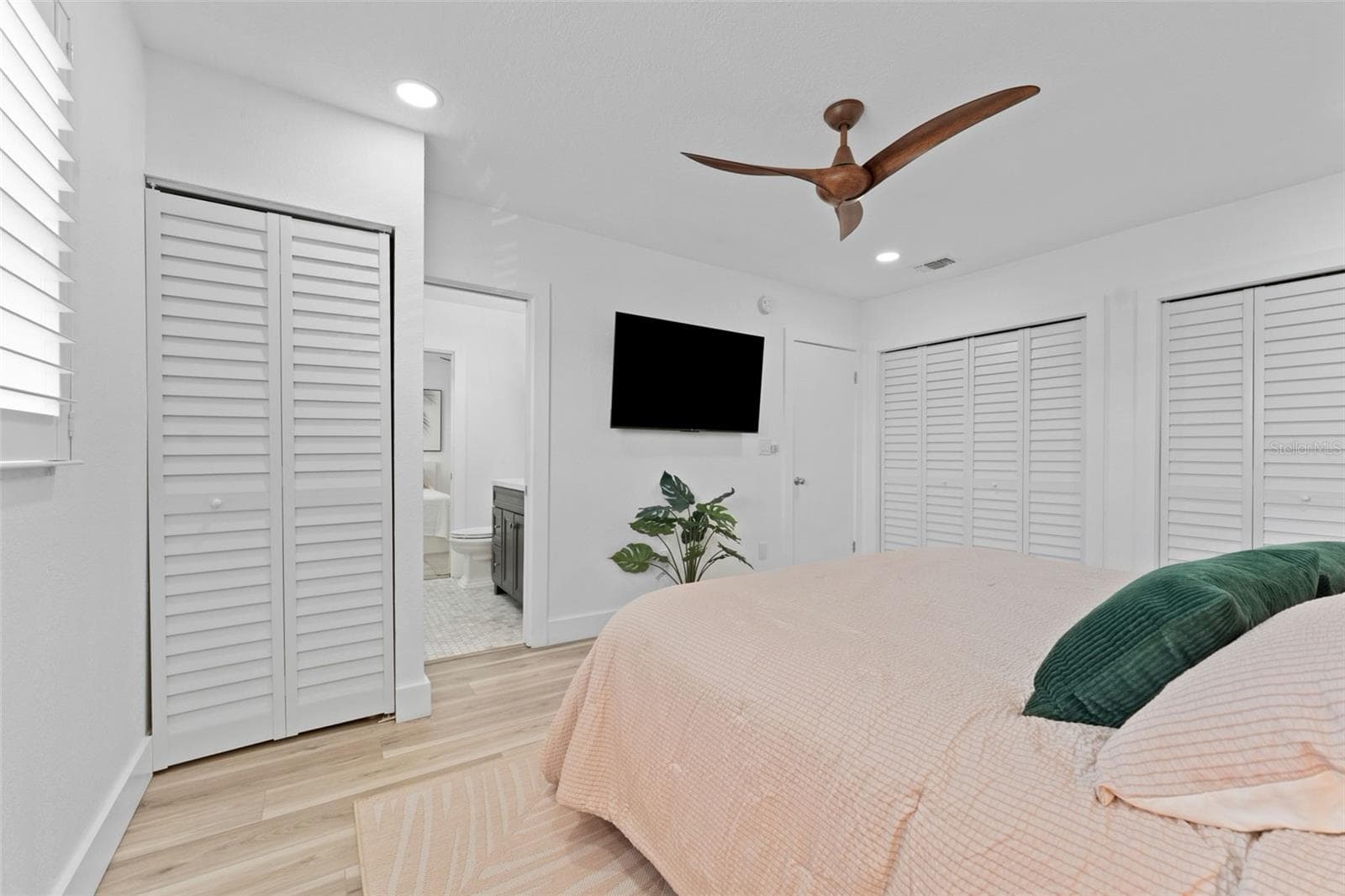 Condominium at 8806 BAY POINTE DR #206, TAMPA, photo 17 of 38