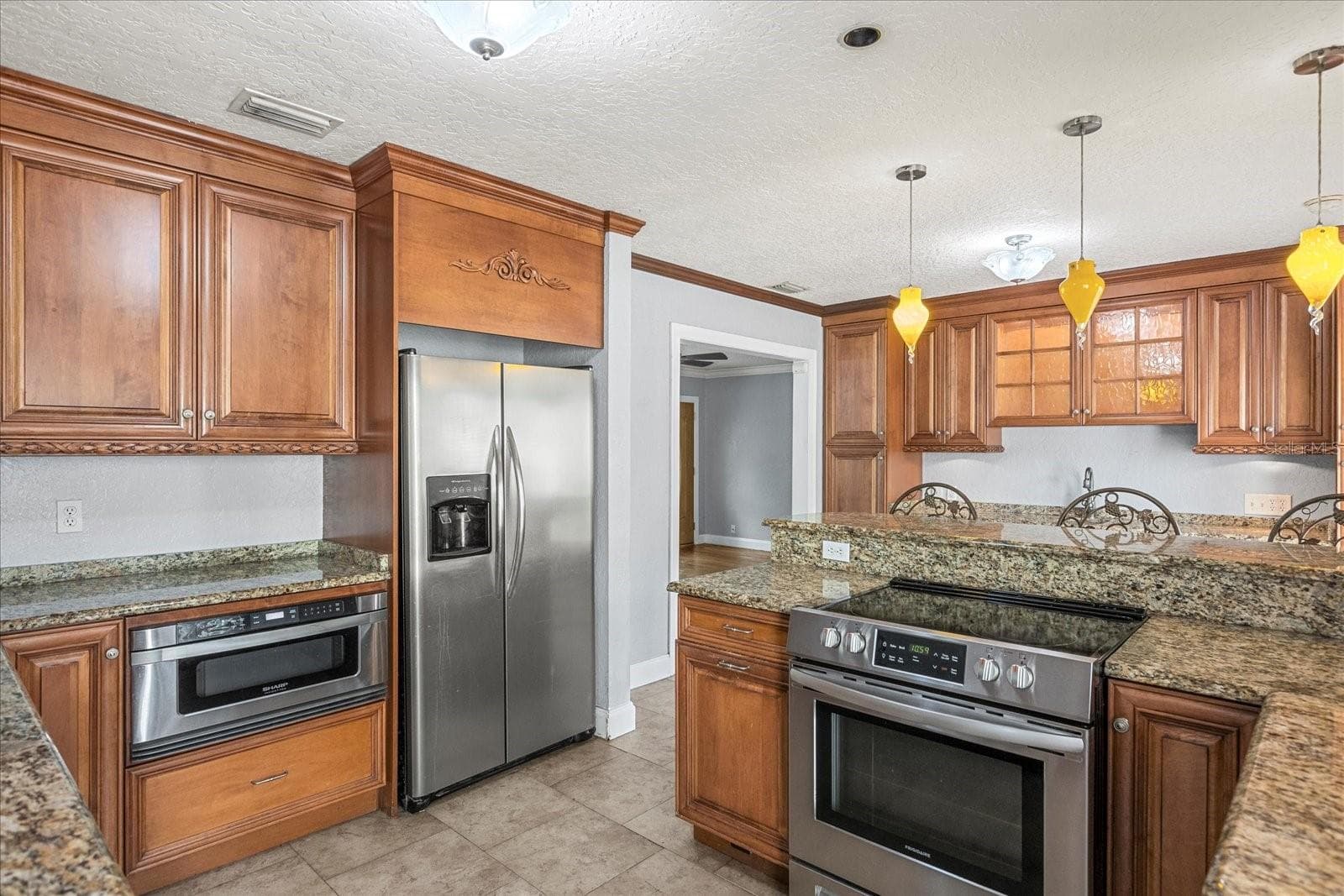 Kitchen w/Custom Cabinetry - 918 W SMITH ST, ORLANDO