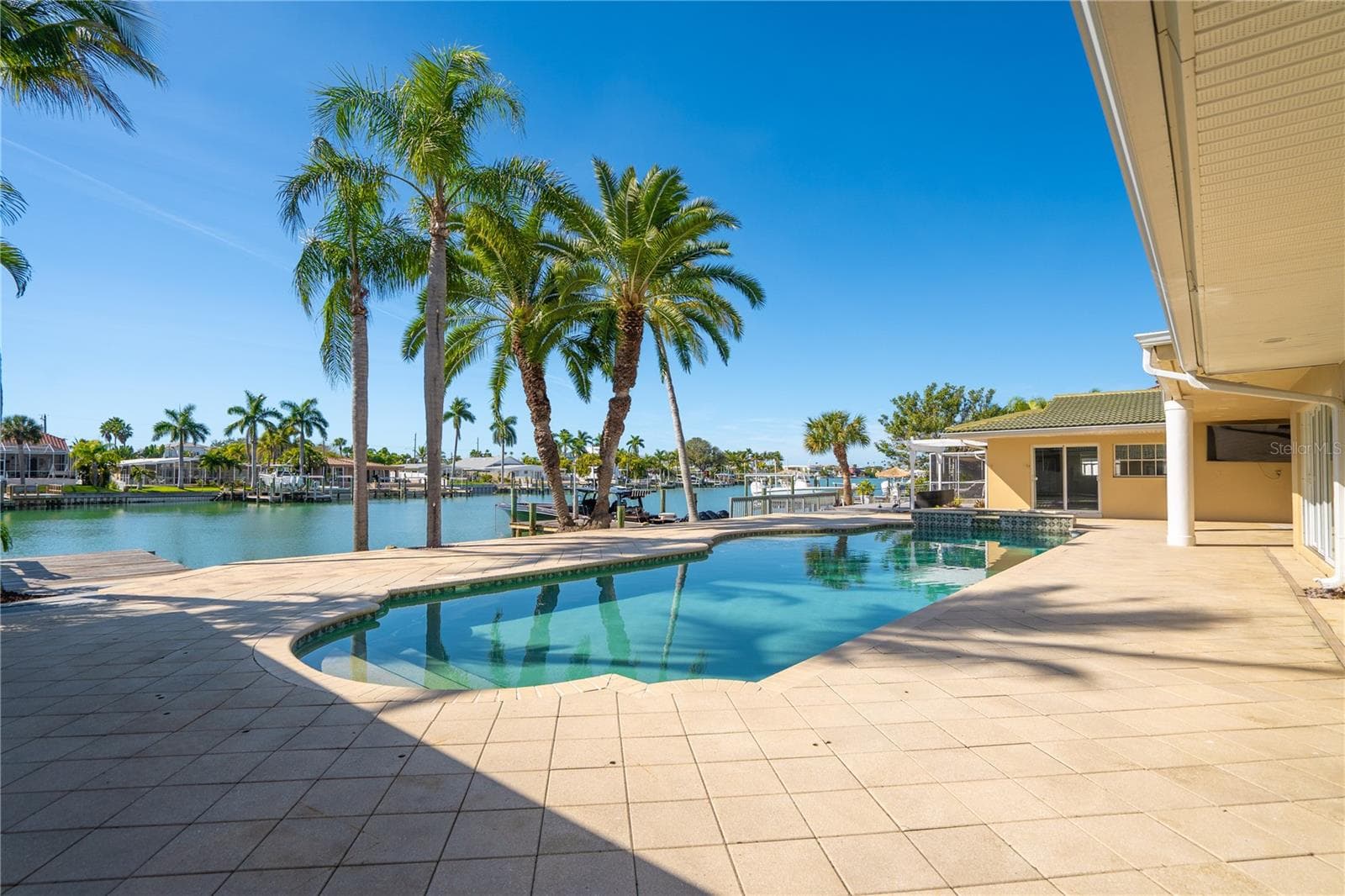 Single Family Residence at 482 HERMOSITA DR, ST PETE BEACH, photo 6 of 92