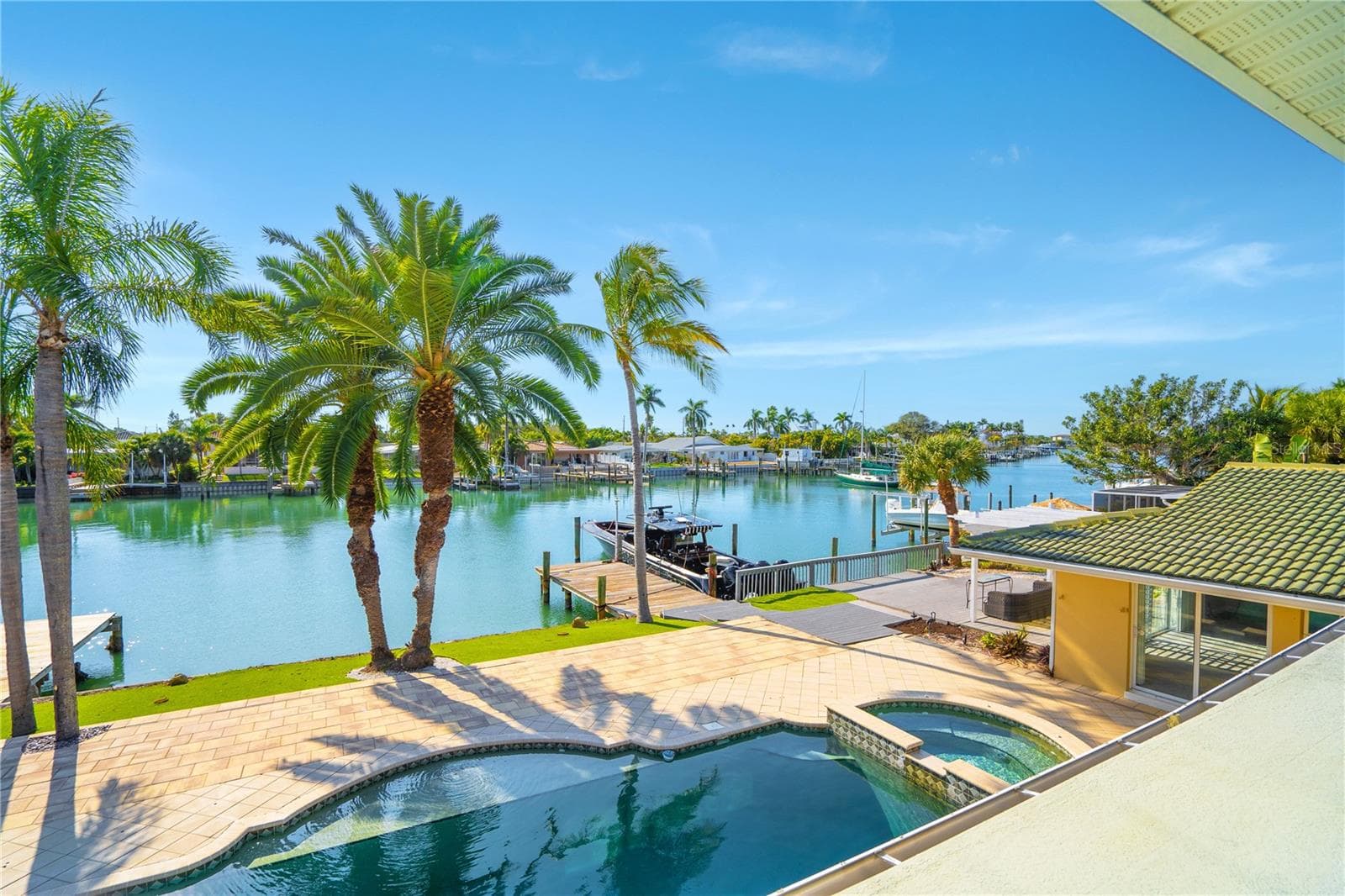 Single Family Residence at 482 HERMOSITA DR, ST PETE BEACH, photo 12 of 92