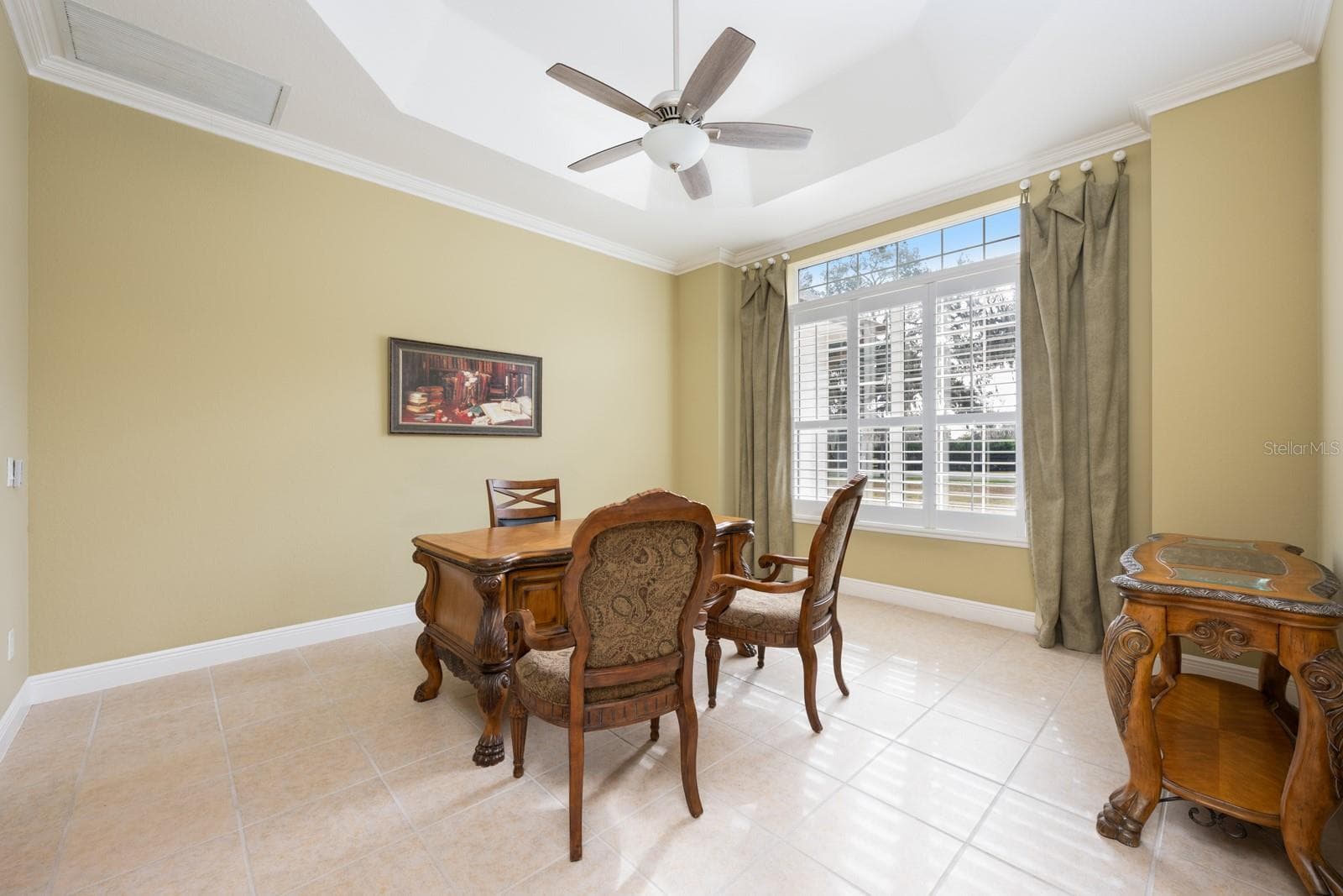 Or close the pocket doors to use as a home office/den. - 5092 NE 81ST BLVD, WILDWOOD