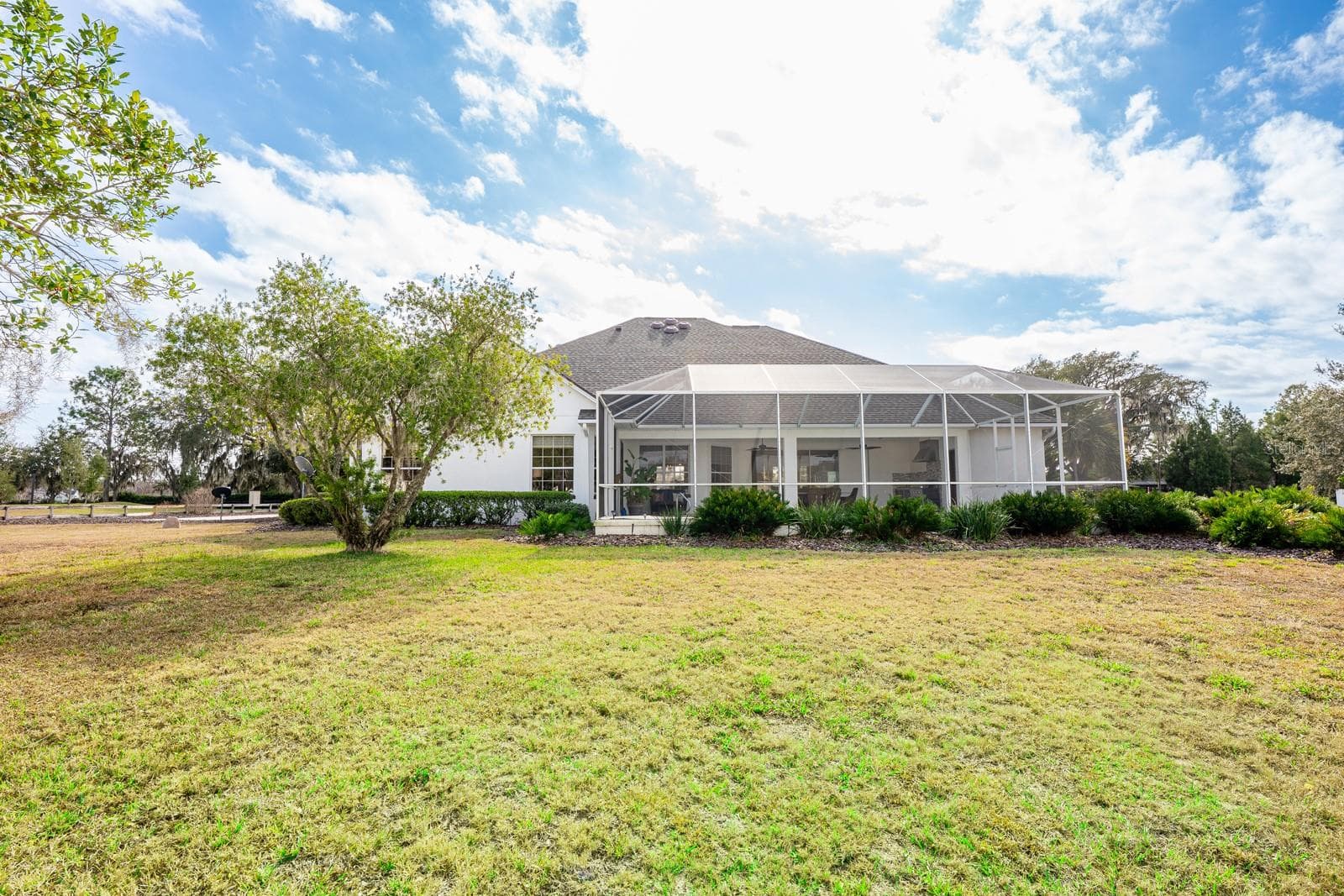 Expansive Backyard. - 5092 NE 81ST BLVD, WILDWOOD