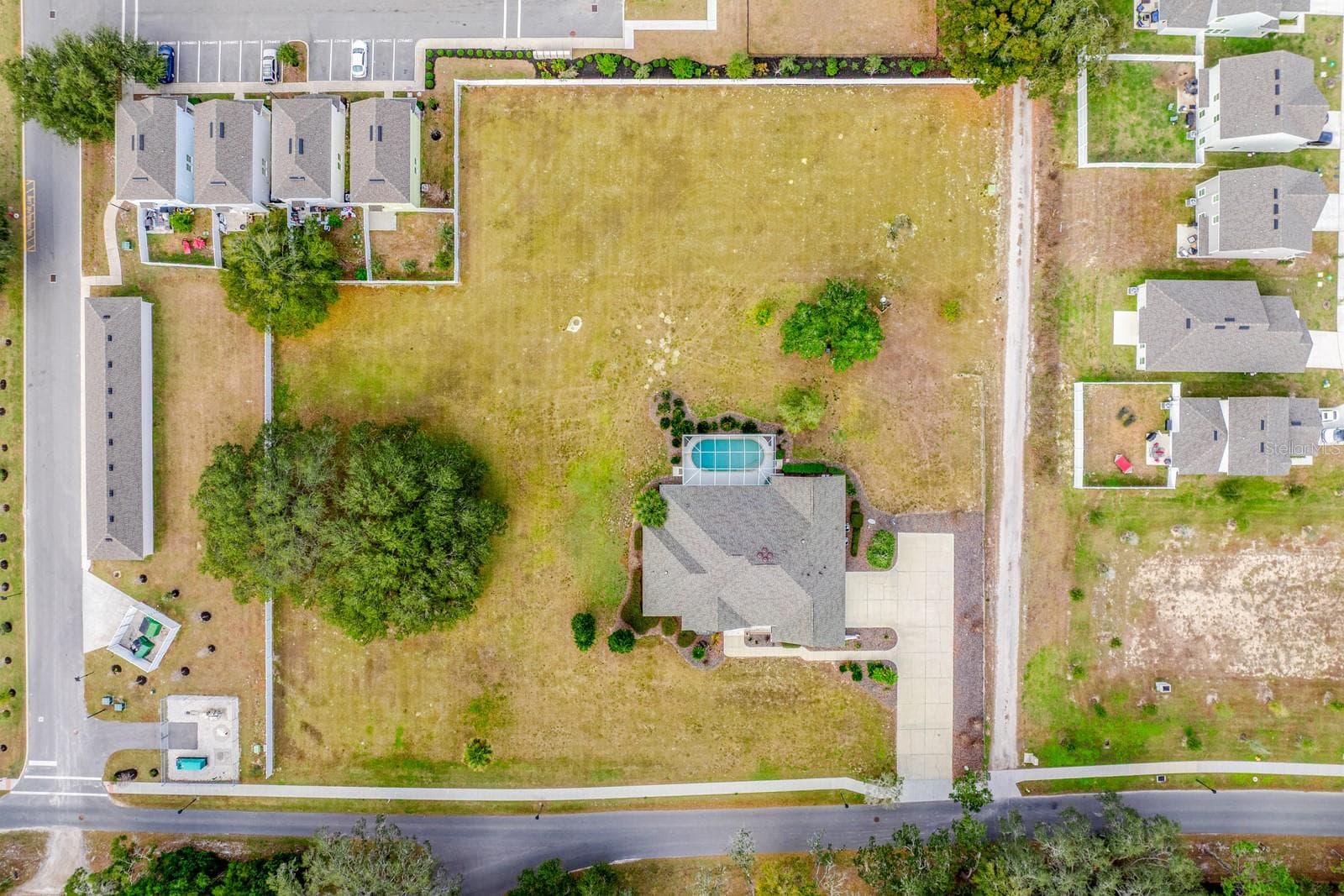 Fenced on the sides and back for privacy. - 5092 NE 81ST BLVD, WILDWOOD
