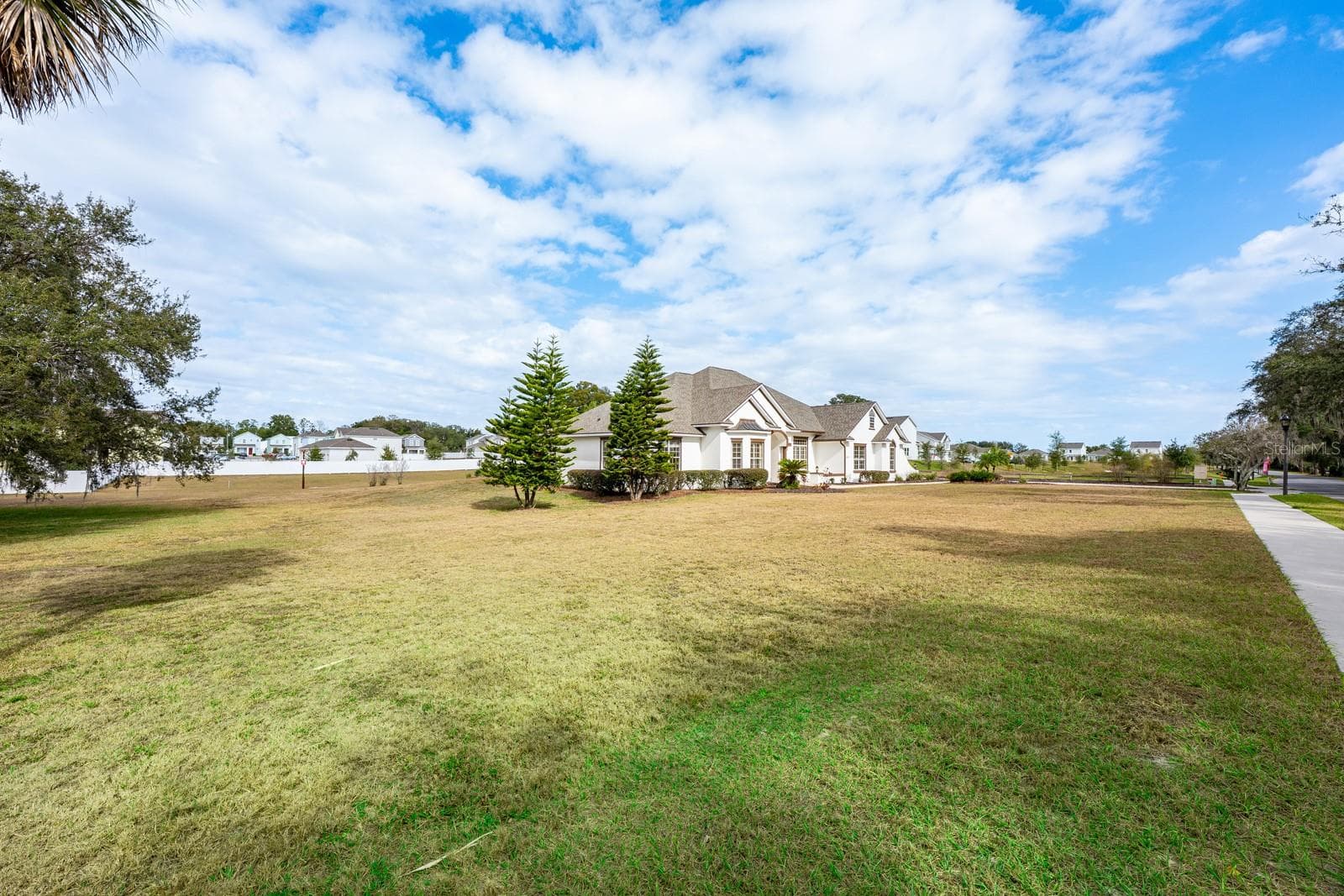Expansive green space. - 5092 NE 81ST BLVD, WILDWOOD