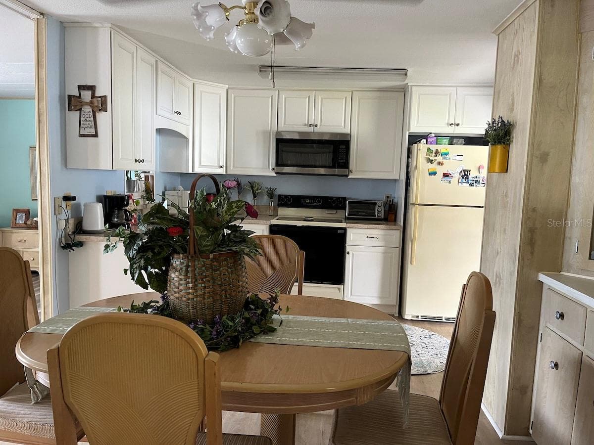 Manufactured Home at 3153 ORCHARD DR, NORTH FORT MYERS, photo 31 of 44