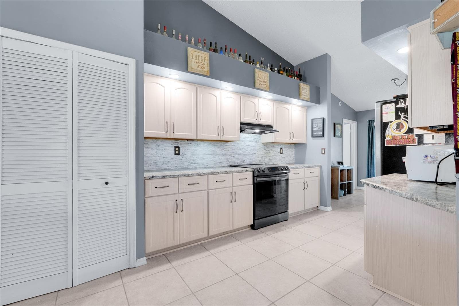 Single Family Residence at 105 DORCHESTER CT, KISSIMMEE, photo 17 of 45