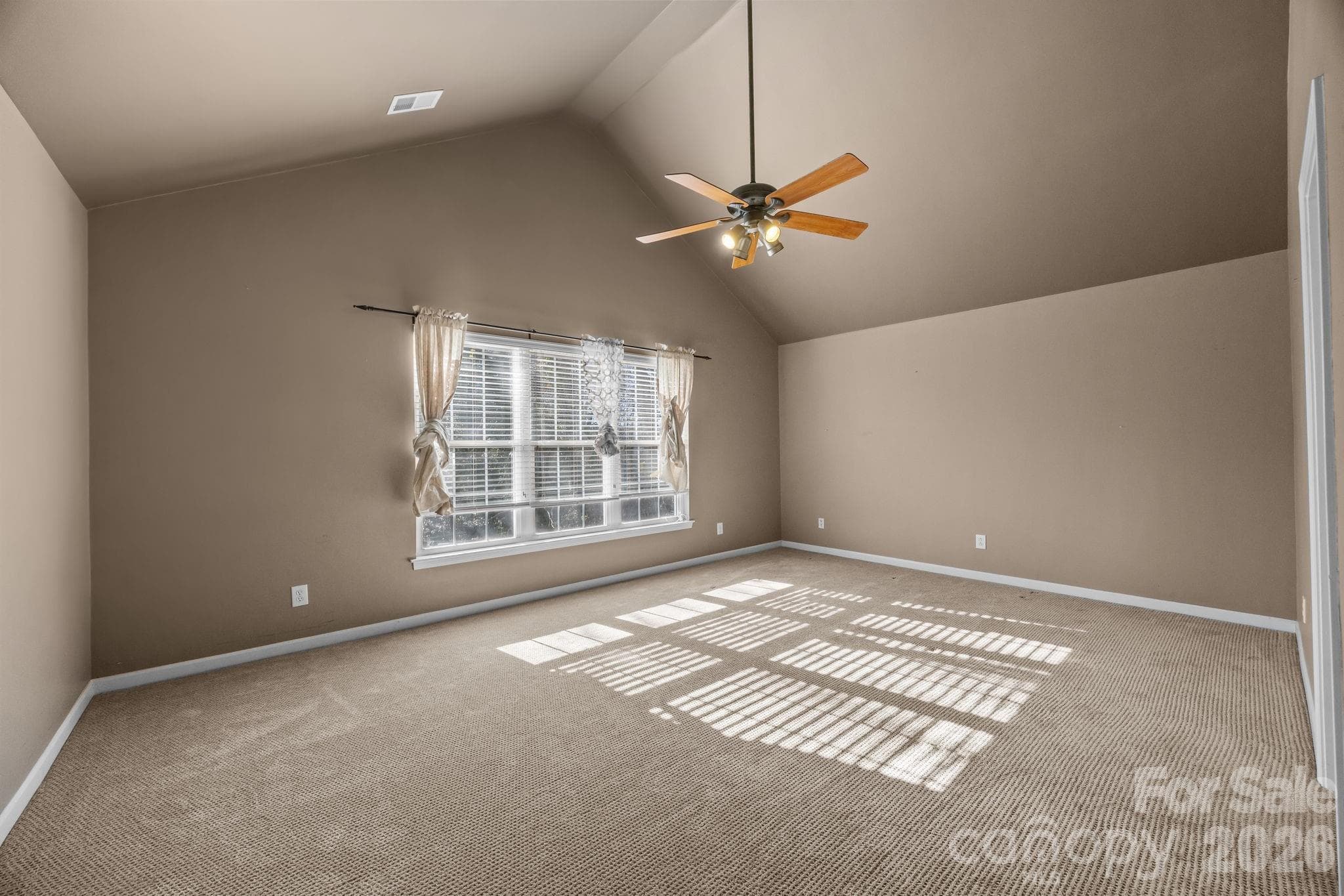 Single Family Residence at 11926 Hawick Valley Lane, Charlotte, photo 21 of 44