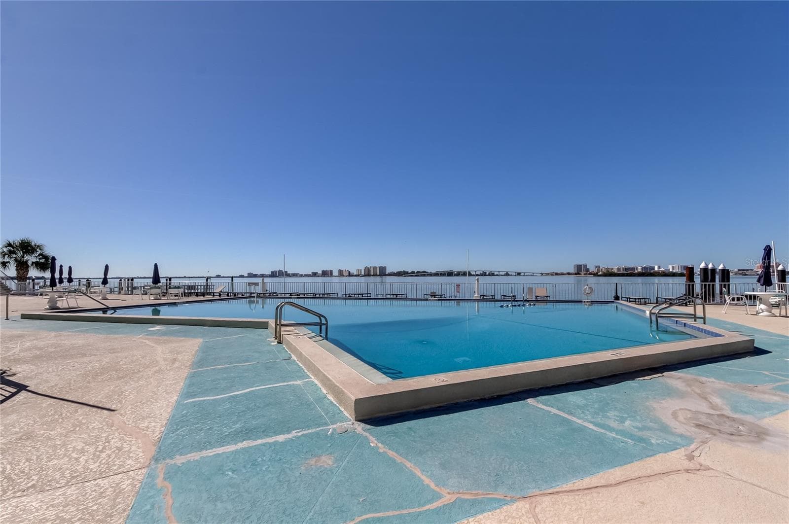 Community Pool - 100 PIERCE ST #305, CLEARWATER