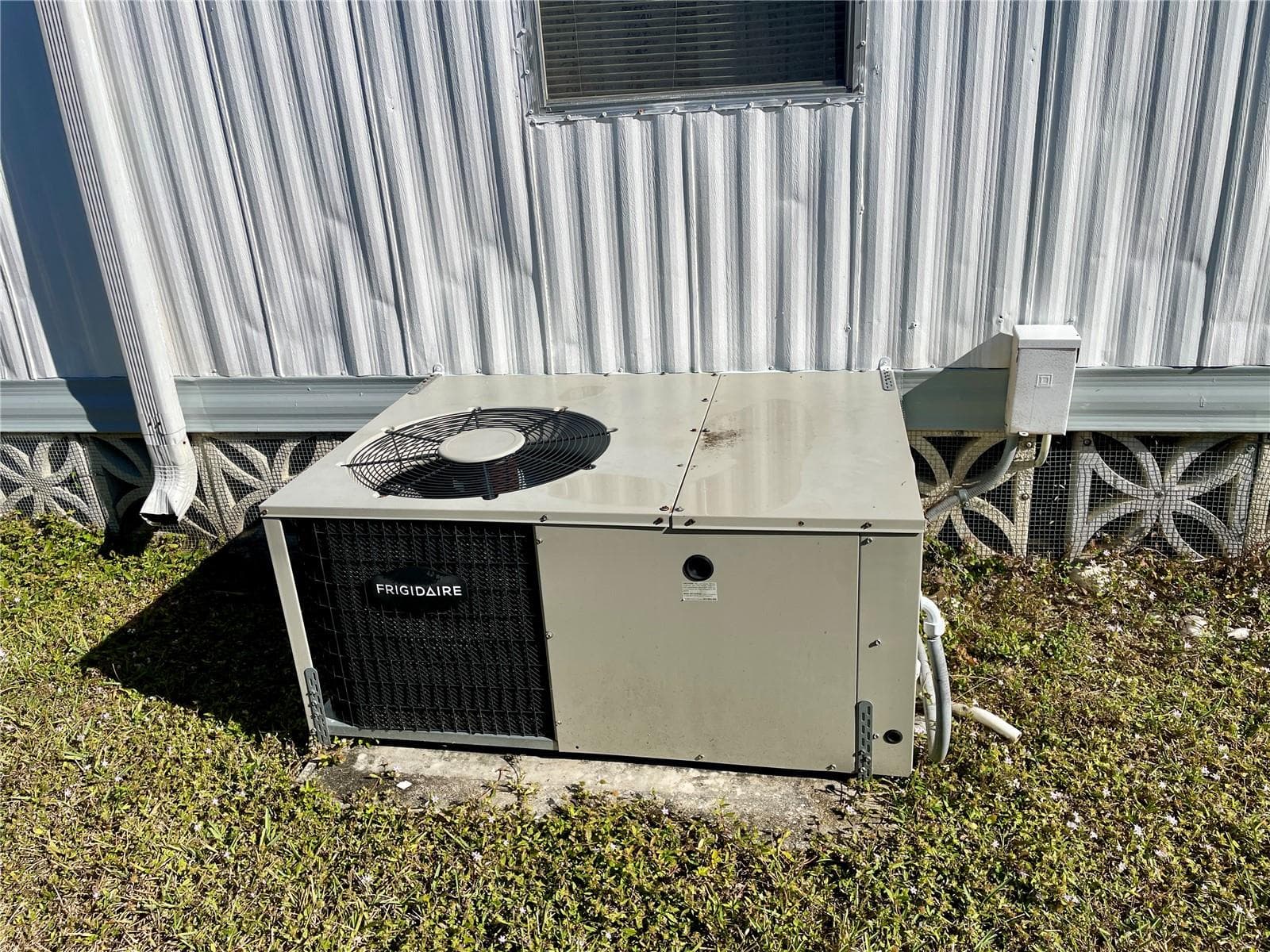 A/C system - 6452 FLEETWOOD CT, NORTH PORT