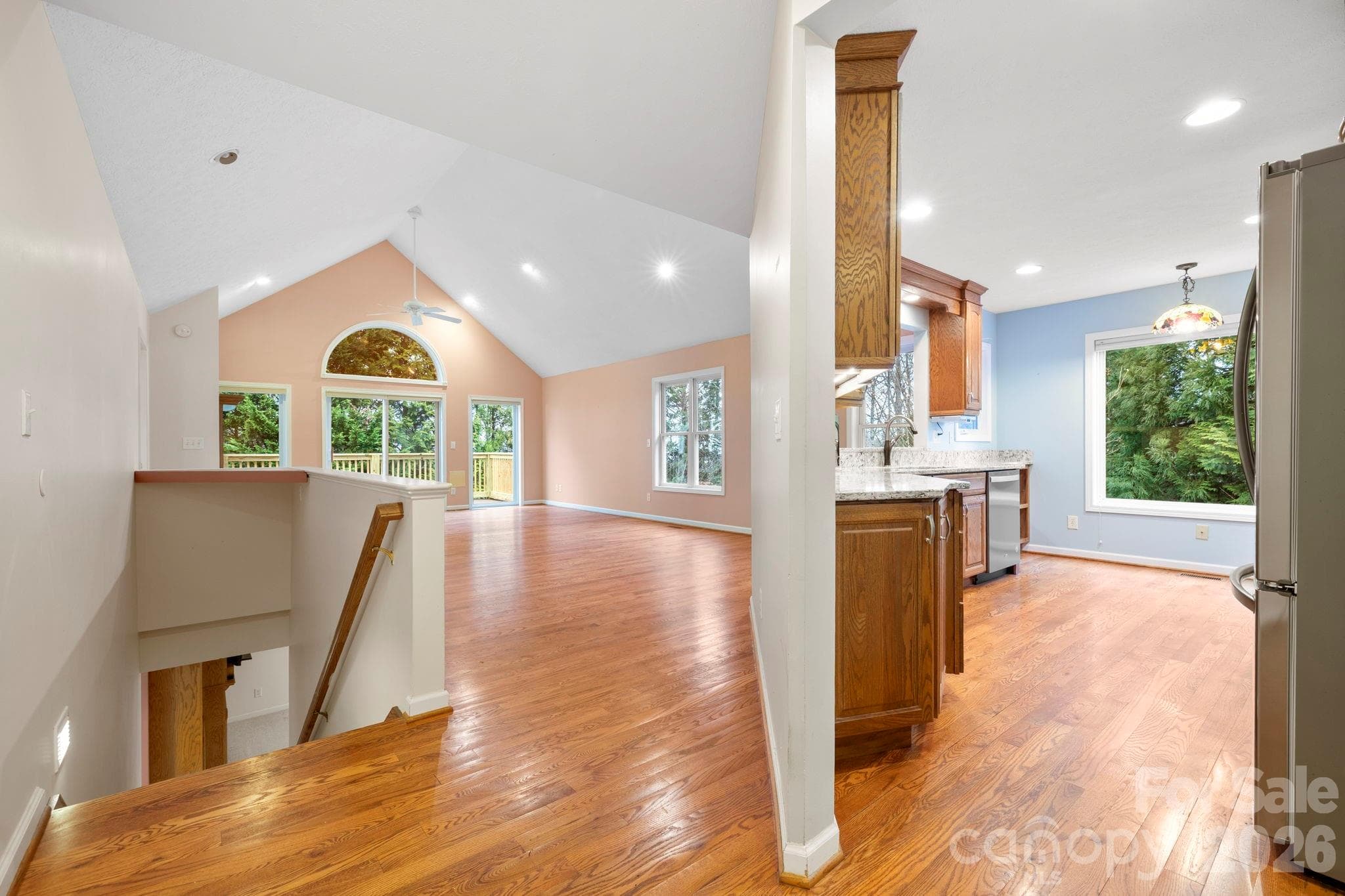 Convenient kitchen and access to lower level - 242 Carriage Summitt Way, Hendersonville