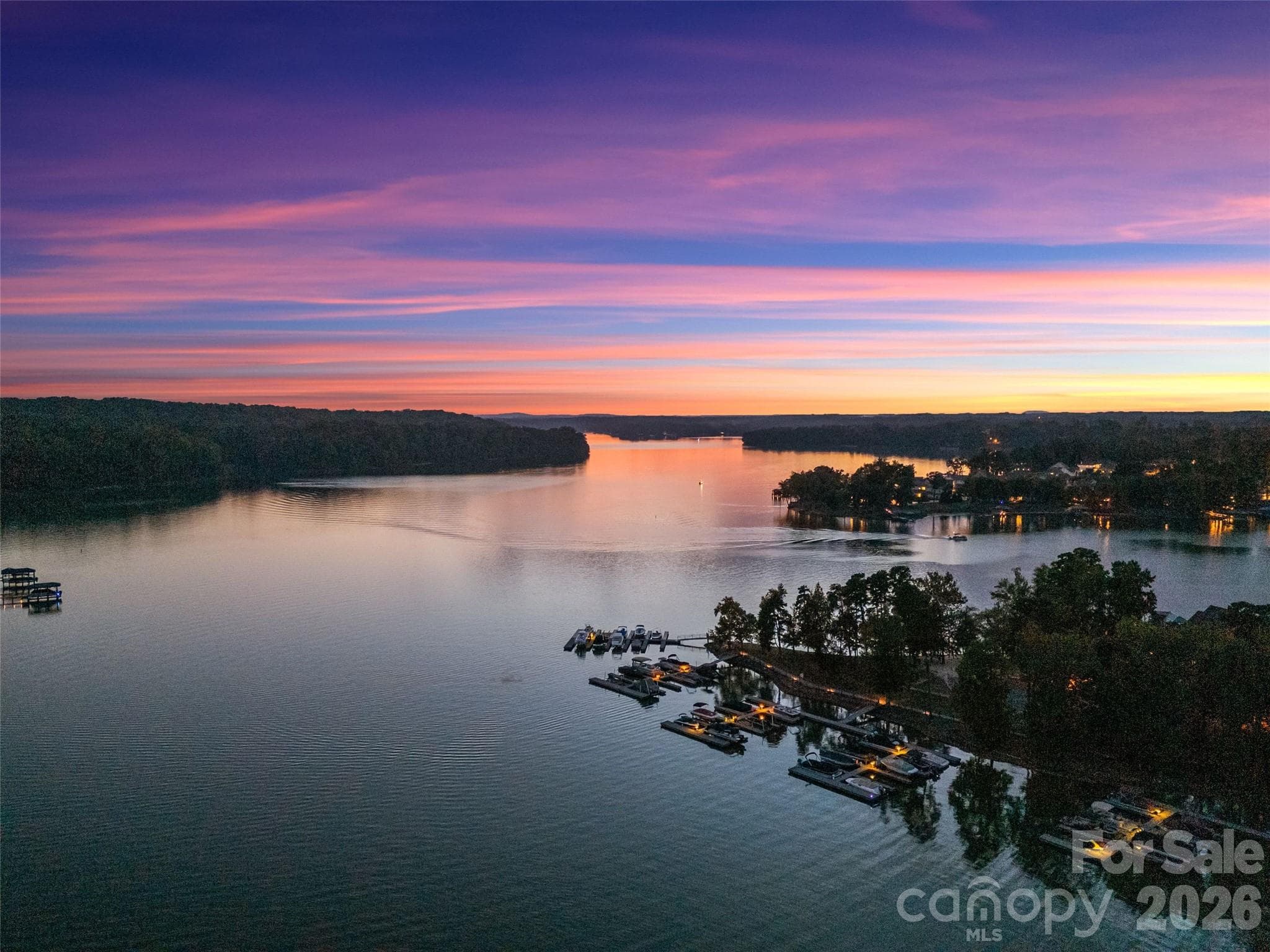 Stunning Lake Wylie sunset views. - 6032 Headlands Court, Belmont