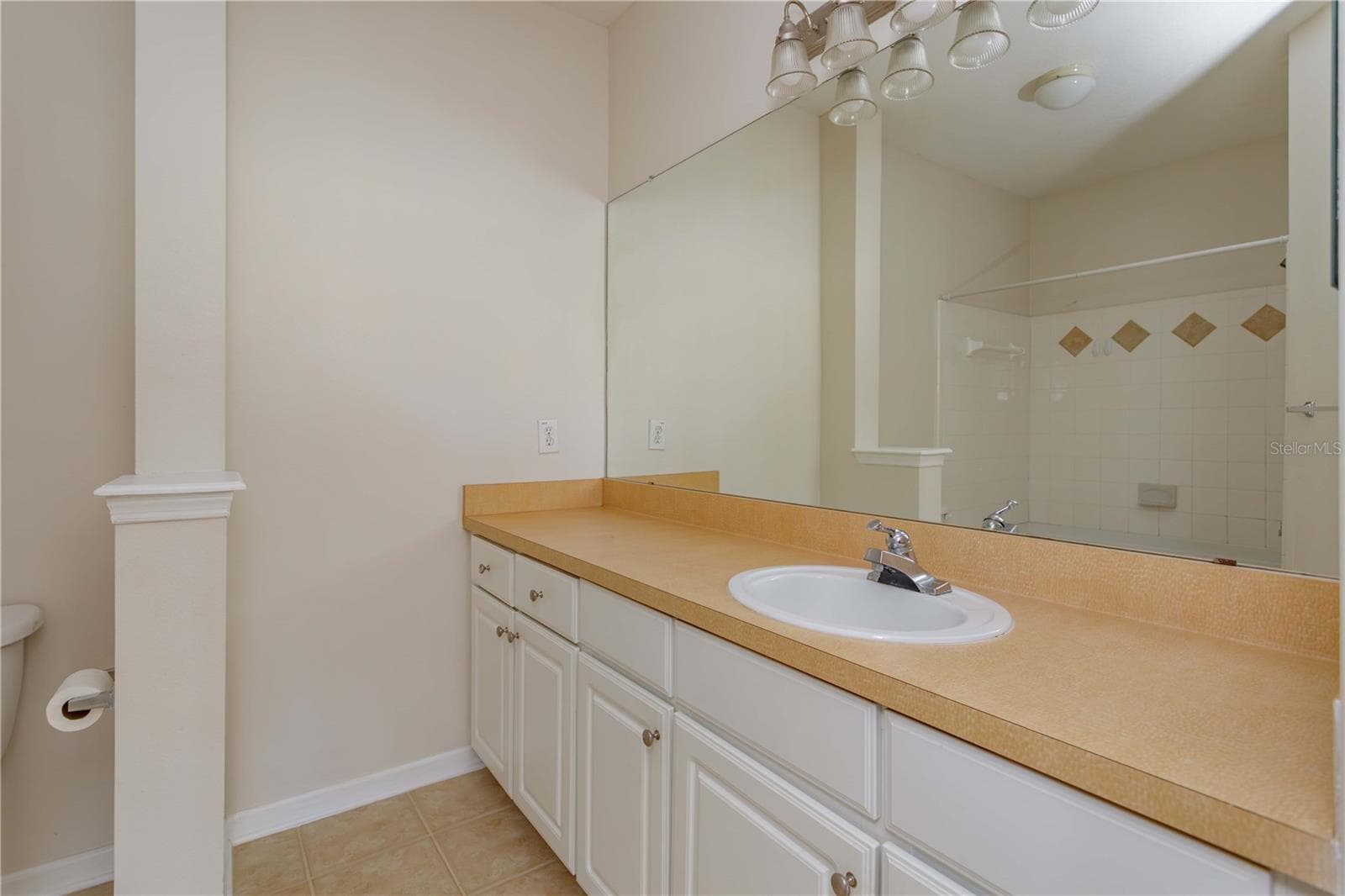 Condominium at 12849 MADISON POINT CIR #201, ORLANDO, photo 9 of 27