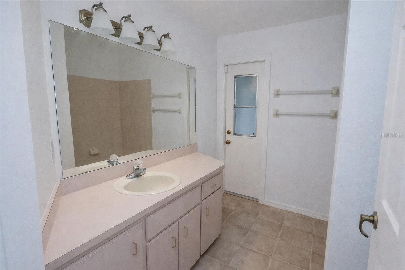 Single Family Residence at 8276 SHORT WAY, LAKELAND, photo 4 of 12