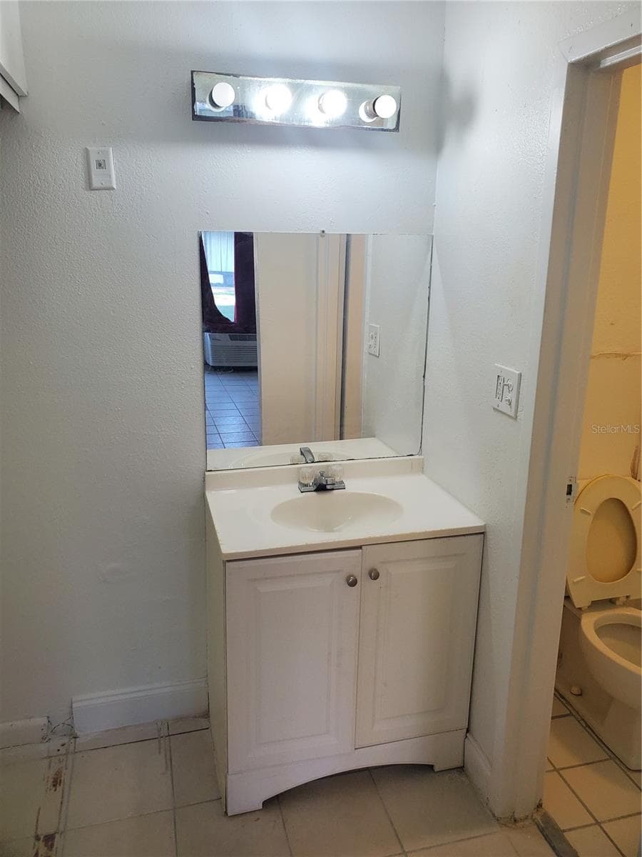 Condo - Hotel at 7900 S ORANGE BLOSSOM TRL #1120, ORLANDO, photo 10 of 17