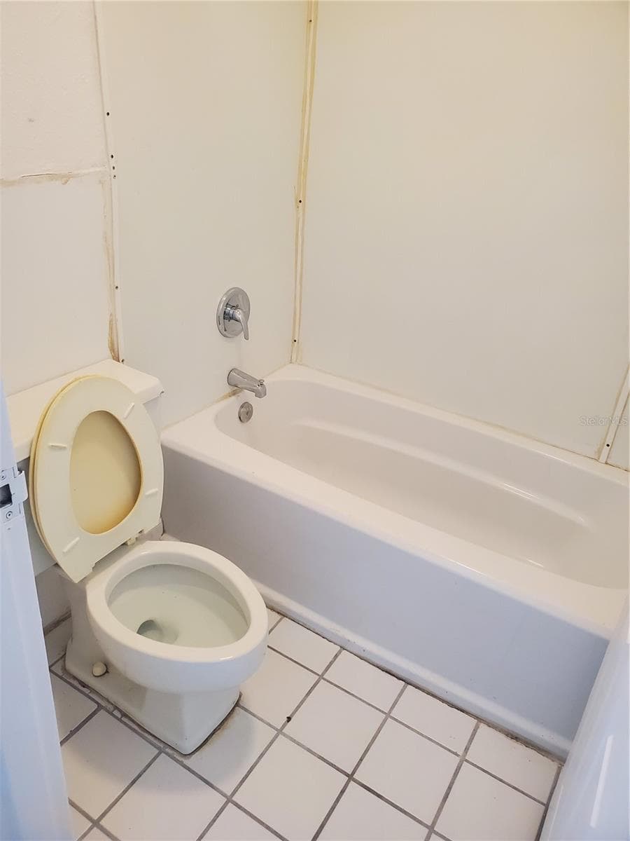 Condo - Hotel at 7900 S ORANGE BLOSSOM TRL #1120, ORLANDO, photo 12 of 17