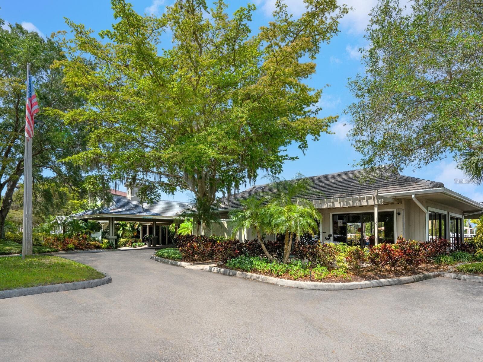 Racquet Club - 1678 STARLING DR #102, SARASOTA