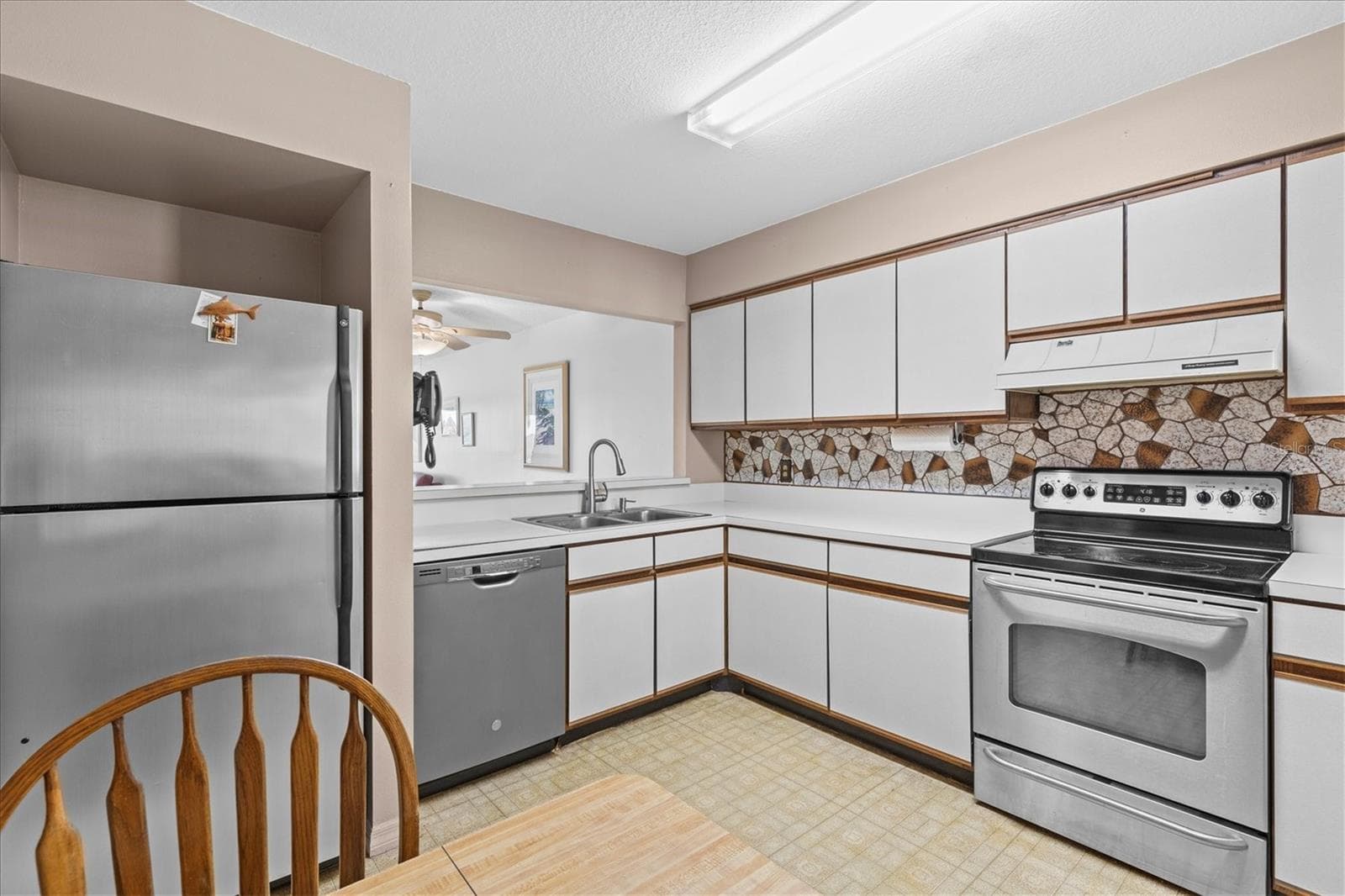 Condominium at 5537 SEA FOREST DR #307, NEW PORT RICHEY, photo 19 of 43
