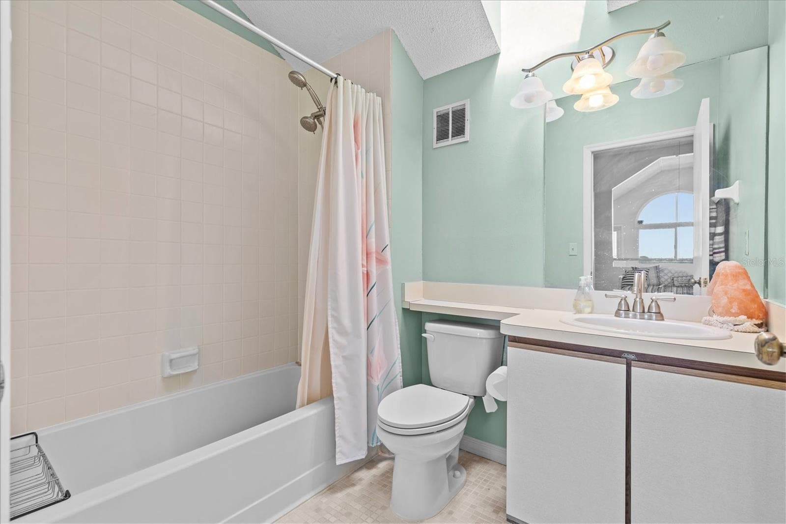 Condominium at 5537 SEA FOREST DR #307, NEW PORT RICHEY, photo 34 of 43
