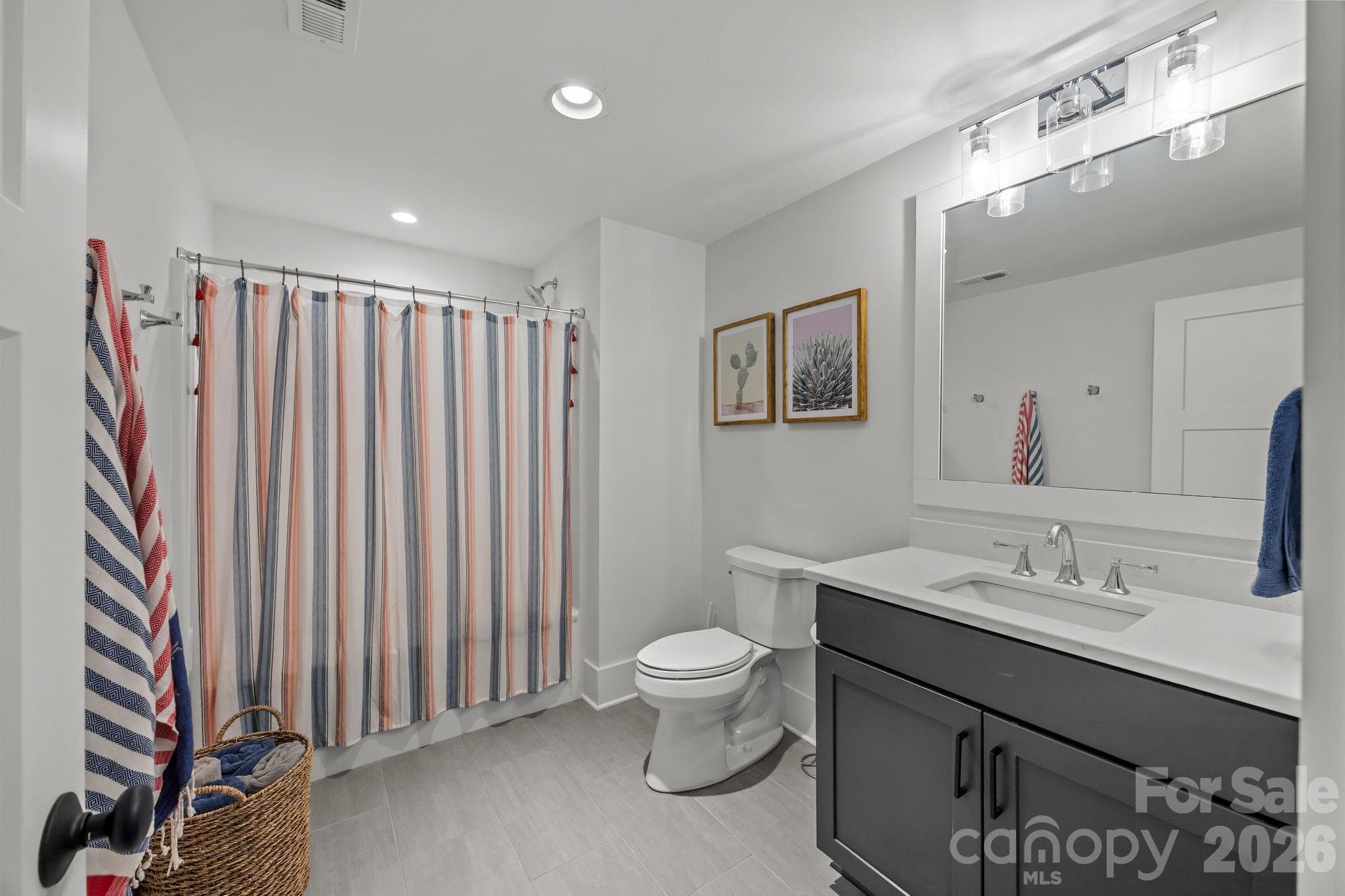 Basement level full BA - 5020 Slanting Bridge Road, Sherrills Ford