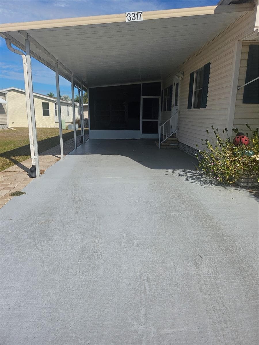 Mobile Home at 3317 OVERCUP OAK TER, SARASOTA, photo 4 of 70