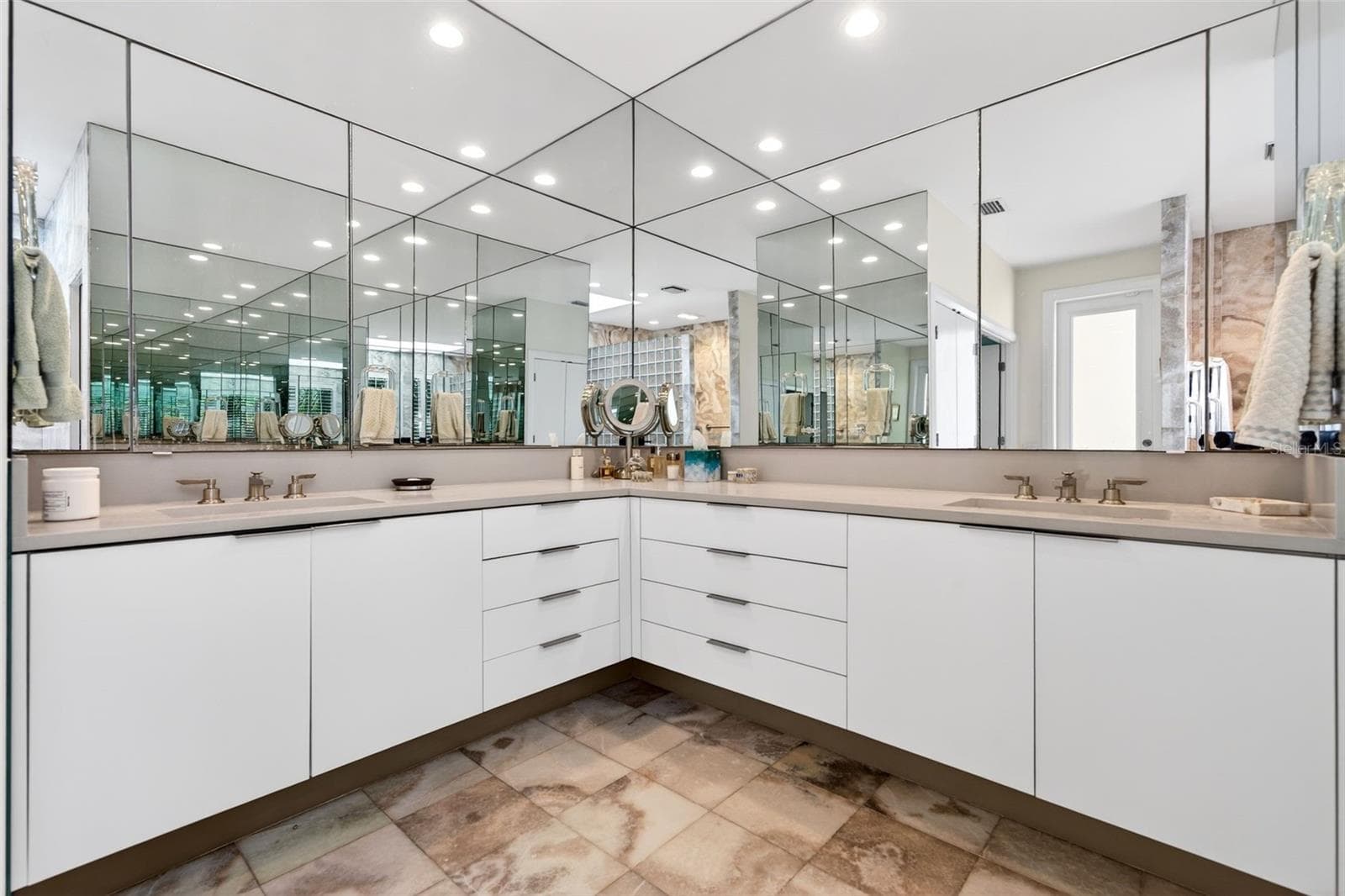 Single Family Residence at 1571 HARBOR CAY LN, LONGBOAT KEY, photo 41 of 93
