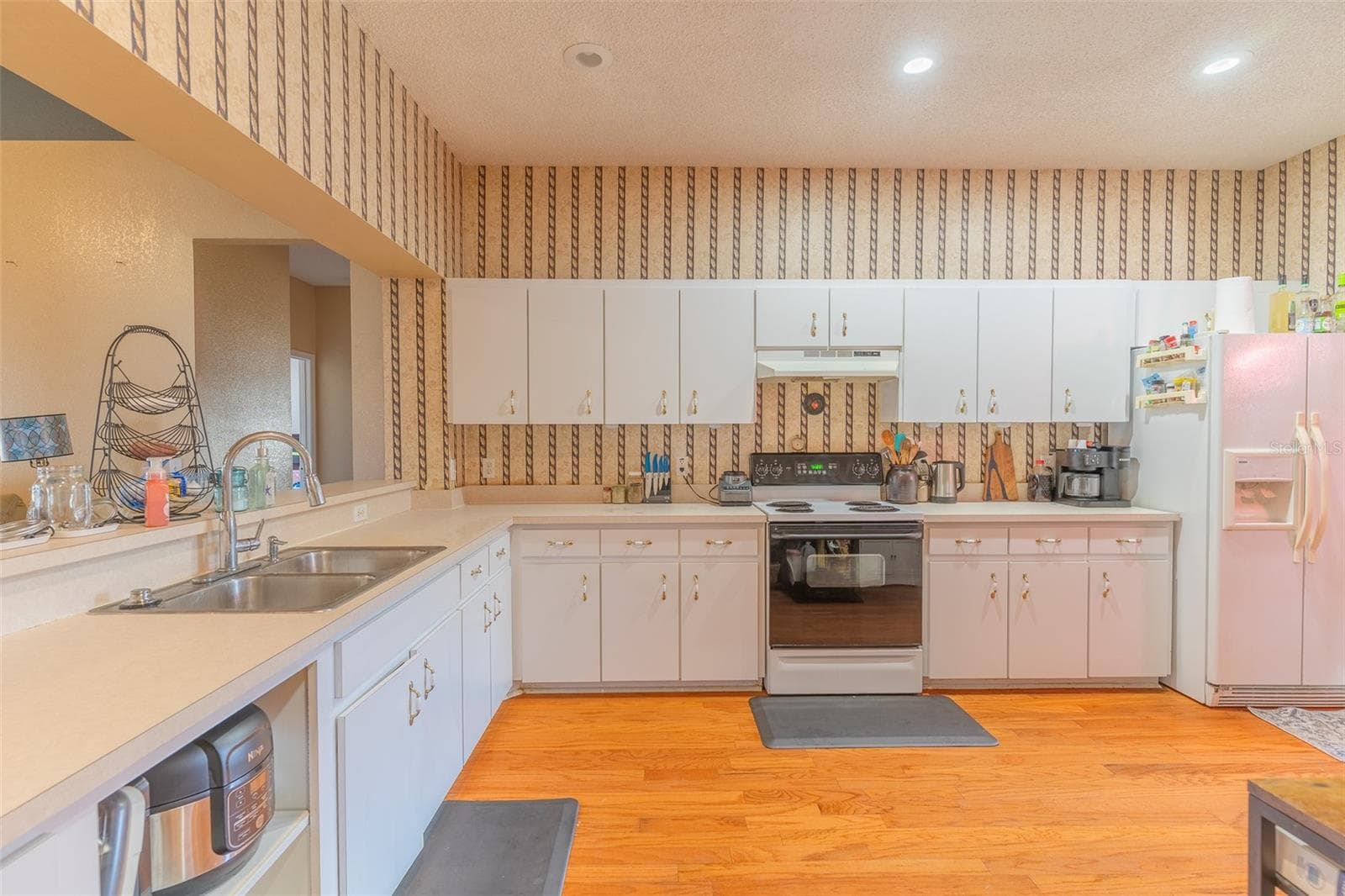 Single Family Residence at 4317 DINNER LAKE DR, LAKE WALES, photo 6 of 21