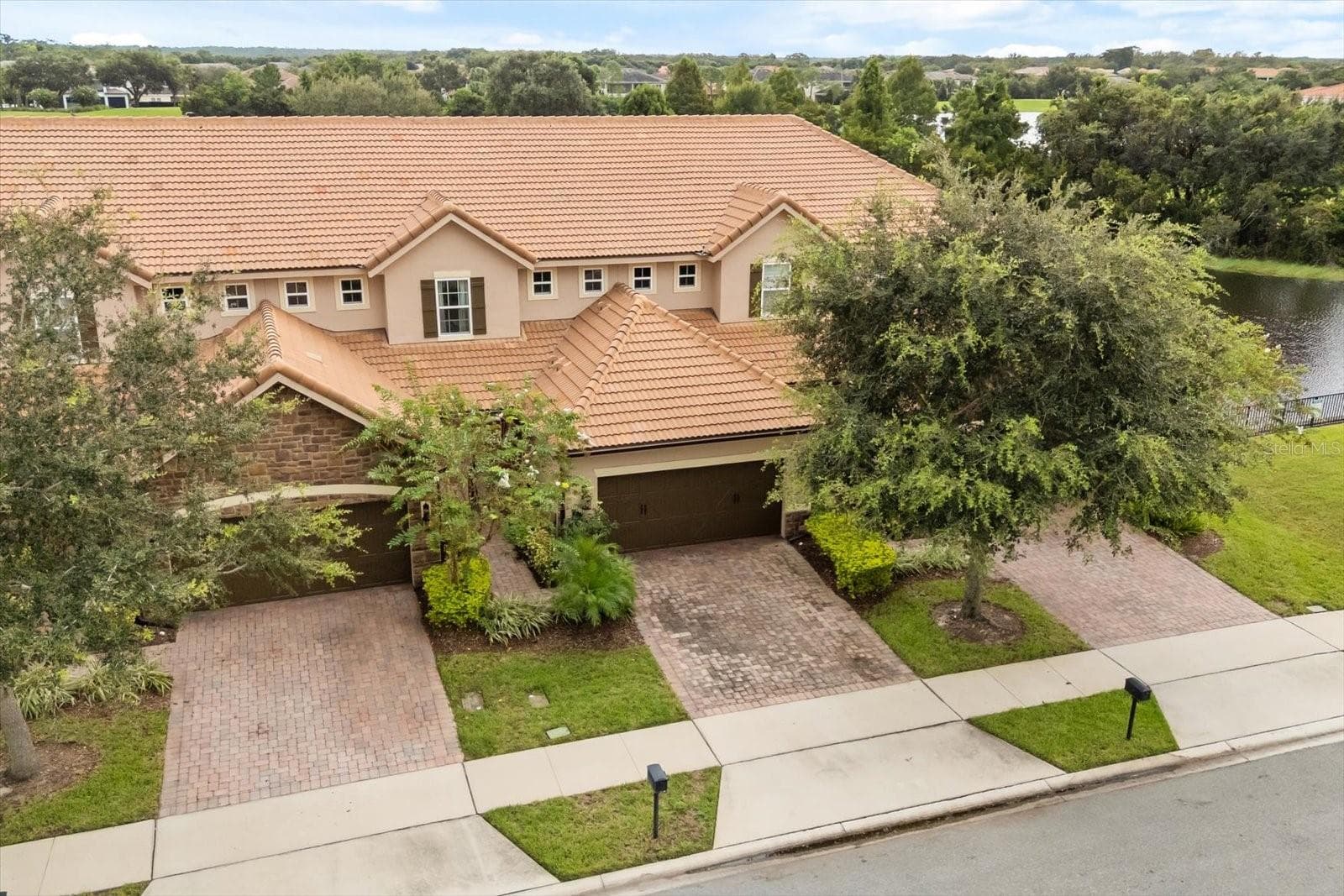 Townhouse at 10613 BELFRY CIR, ORLANDO, photo 3 of 43