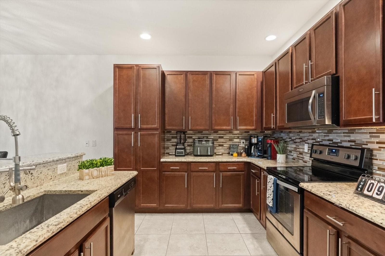 Kitchen - 10613 BELFRY CIR, ORLANDO