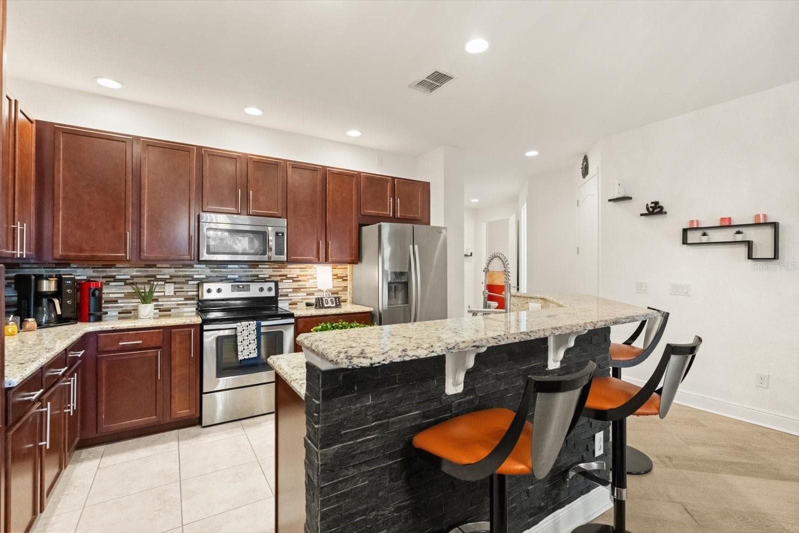 Kitchen - 10613 BELFRY CIR, ORLANDO