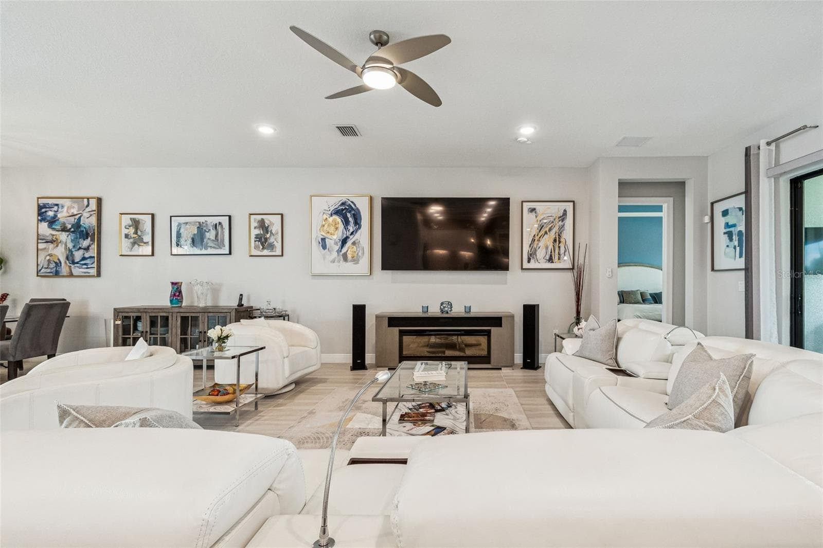 Single Family Residence at 4952 SURFSIDE CIR, BRADENTON, photo 18 of 100